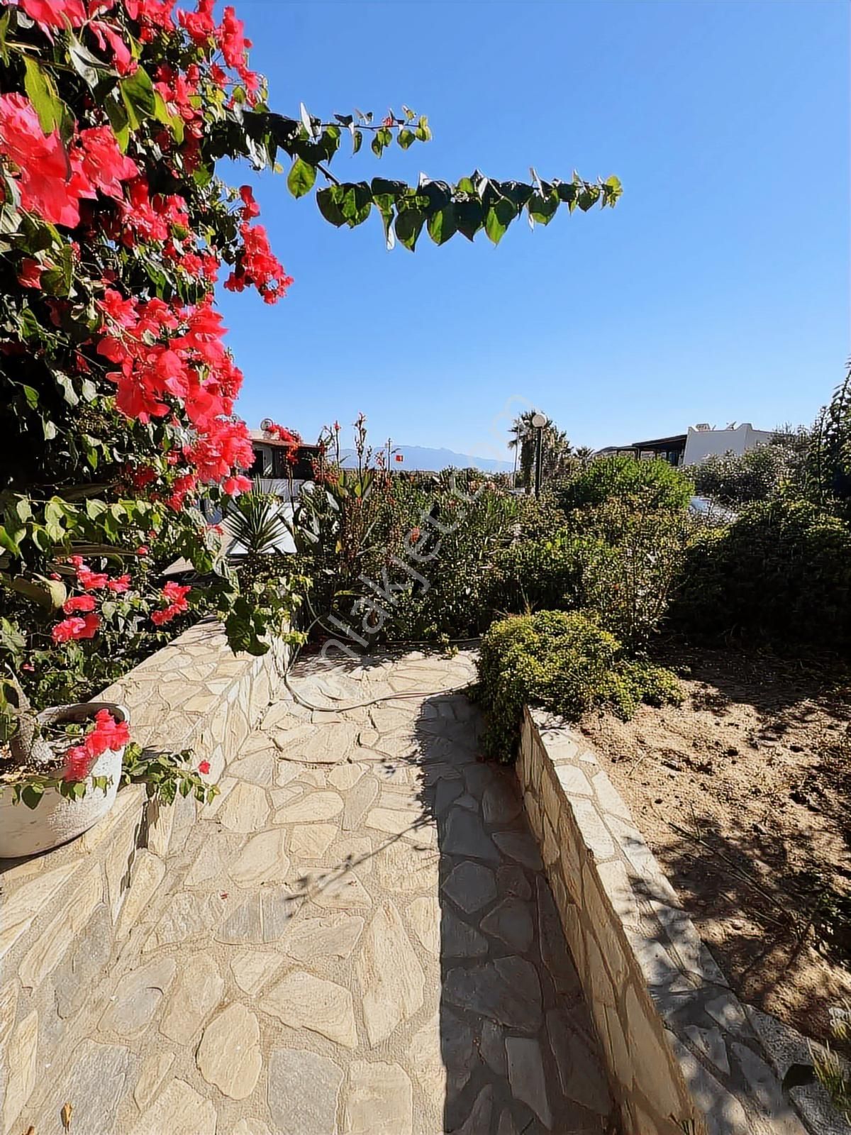 Akyarlar Karaincir Sitesi Deniz Manzaralı Satılık Villa - Görsel 2