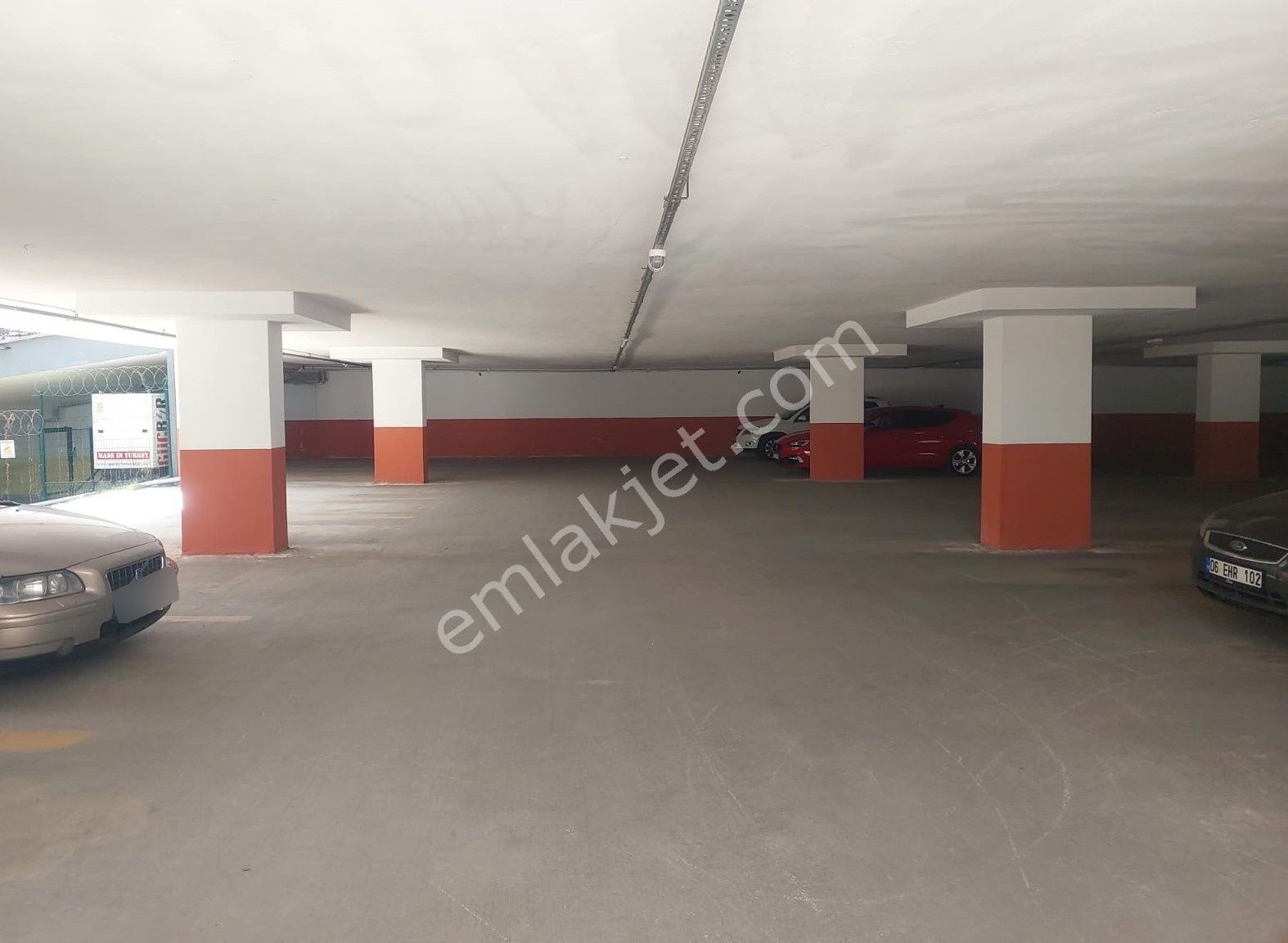 Zümrütevler Sitesinde Geniş 2+1 Kiralık Daire - Görsel 33