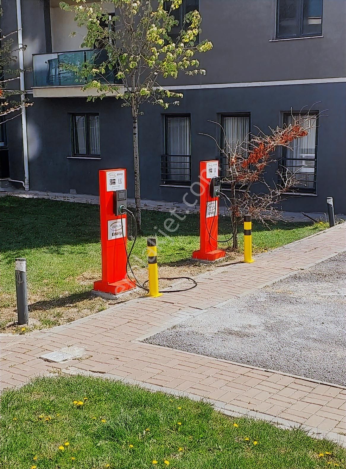 Zümrütevler Sitesinde Geniş 2+1 Kiralık Daire - Görsel 6