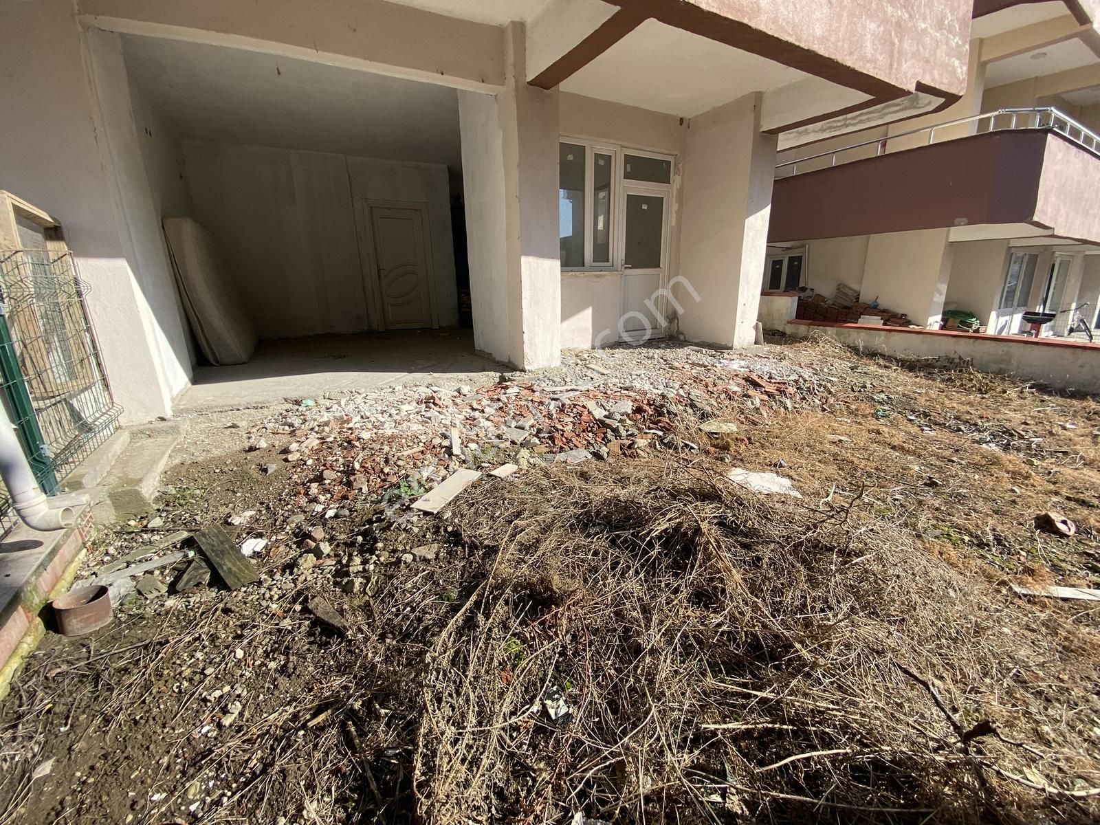 Zenith Real Estate'ten Satılık Kuvai Milliyede Tripleks Villa - Görsel 3