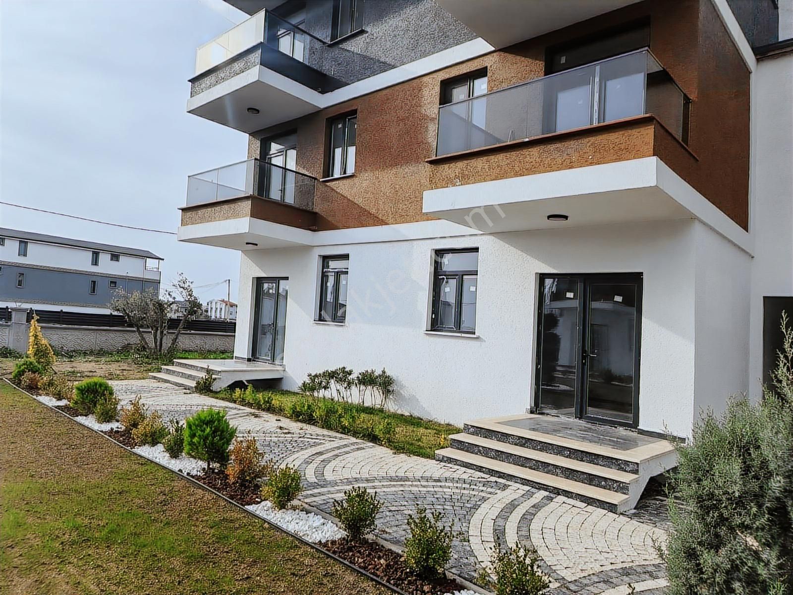 Havuzlu Kendine Ait Bahçeli 1+1 Site İçi Yazlık Daire 50 M2 - Görsel 8