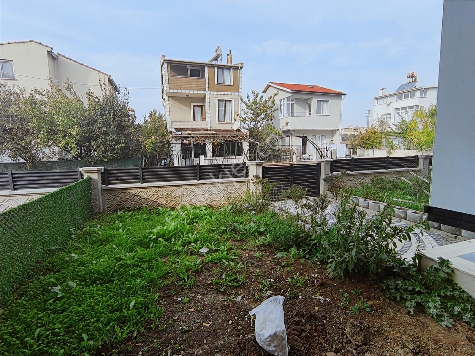 Havuzlu Kendine Ait Bahçeli 1+1 Site İçi Yazlık Daire 50 M2 - Görsel 15