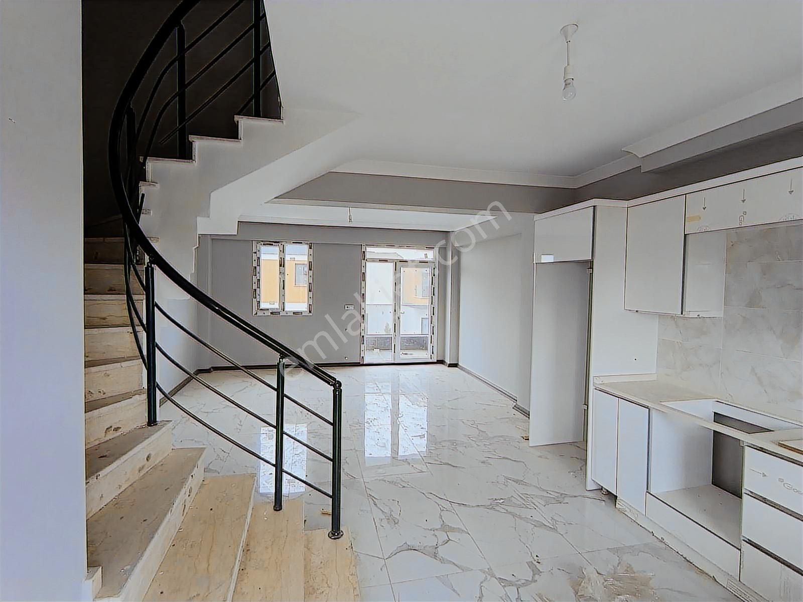 Havuzlu Site İçerisinde 2+1 Peyzajlı Villa 100m2 Havuz Manzaralı - Görsel 18