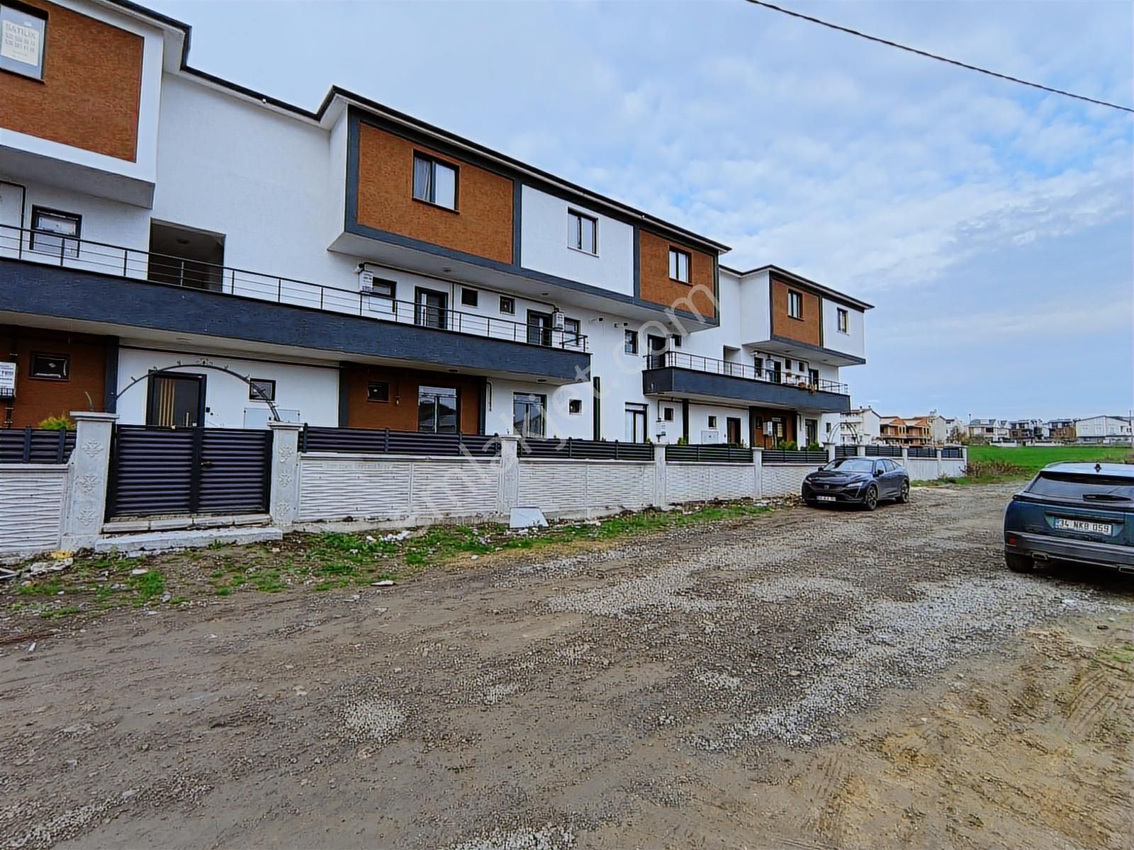 Havuzlu Site İçerisinde 2+1 Peyzajlı Villa 100m2 Havuz Manzaralı - Görsel 24
