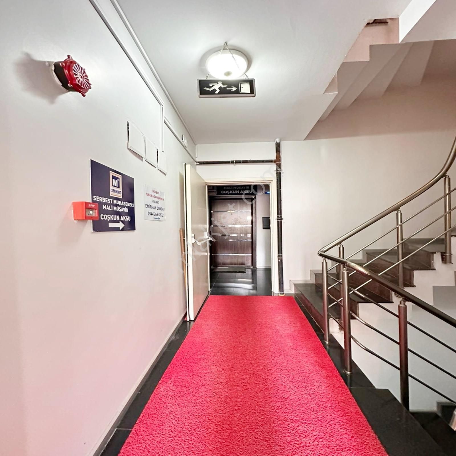 Çekmeköy Yapı Gayrimenkul'den Taşdelenin Kalbinde Ofis Katı !! - Görsel 17