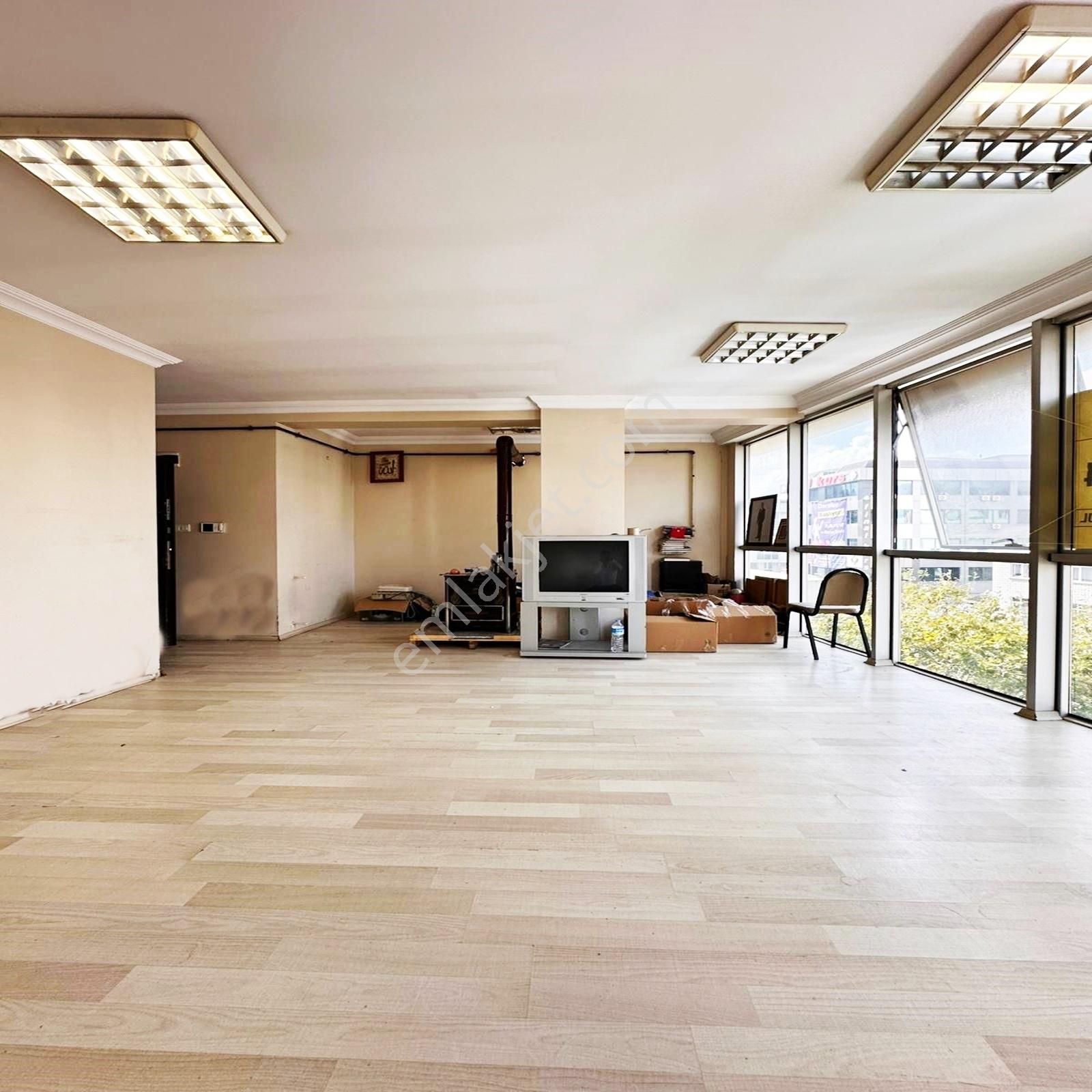 Çekmeköy Yapı Gayrimenkul'den Taşdelenin Kalbinde Ofis Katı !! - Görsel 23