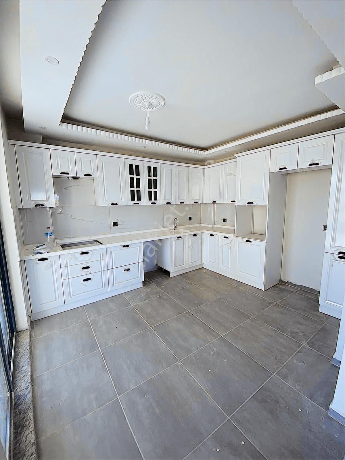 Prestijden Muhteşem Denize Yakın Görmeğe Değer Villa - Görsel 14