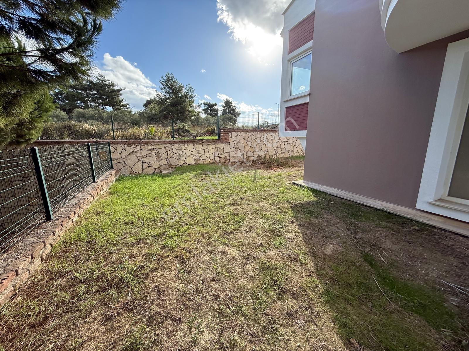 Kuşadası Soğucak Tek Müstakil Havuzlu Site 3+1 Geniş Bahçeli Satılık Villa - Görsel 4