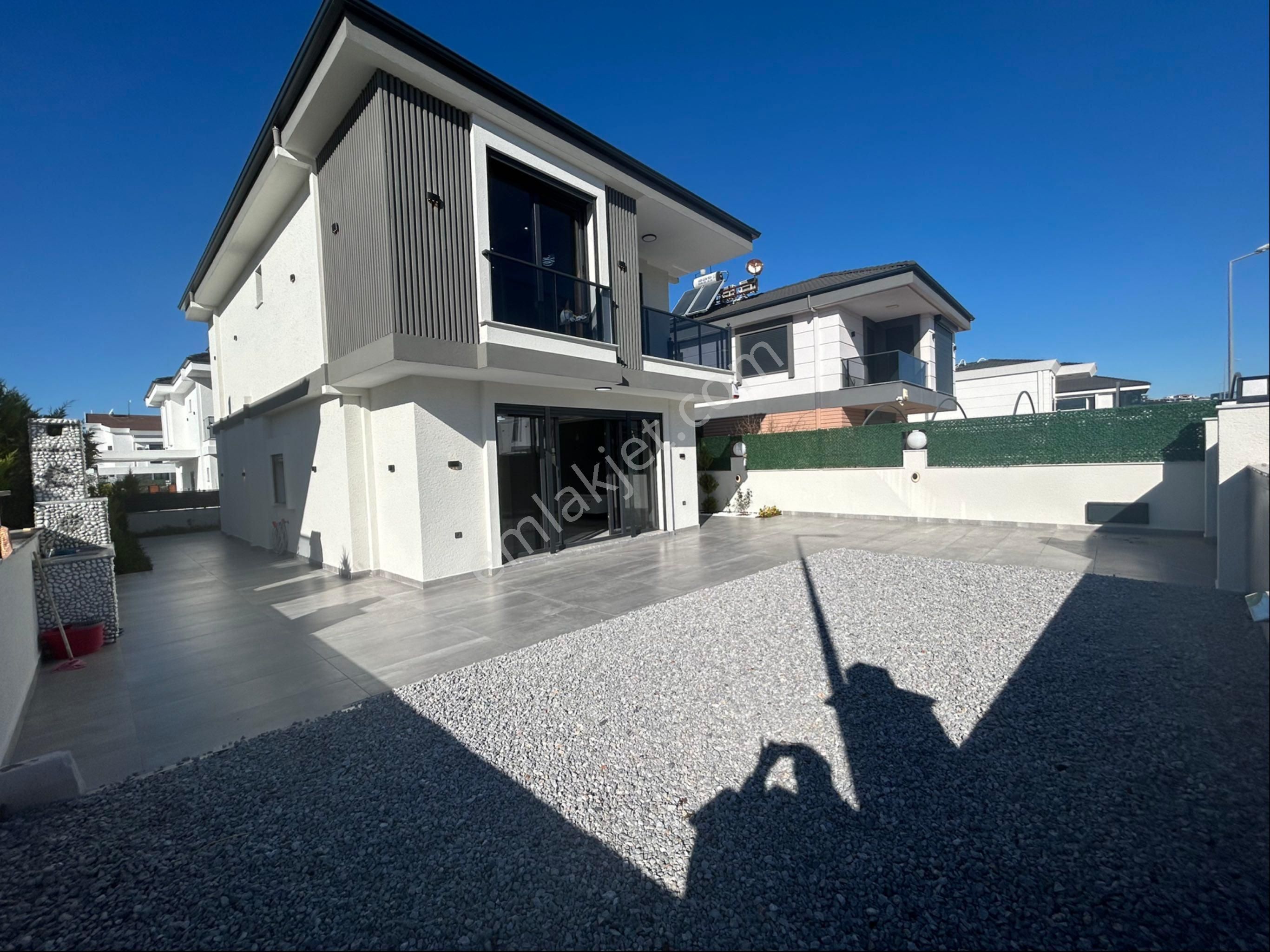 Didimde Satılık 4+1 Tam Müstakil Villa - Görsel 8