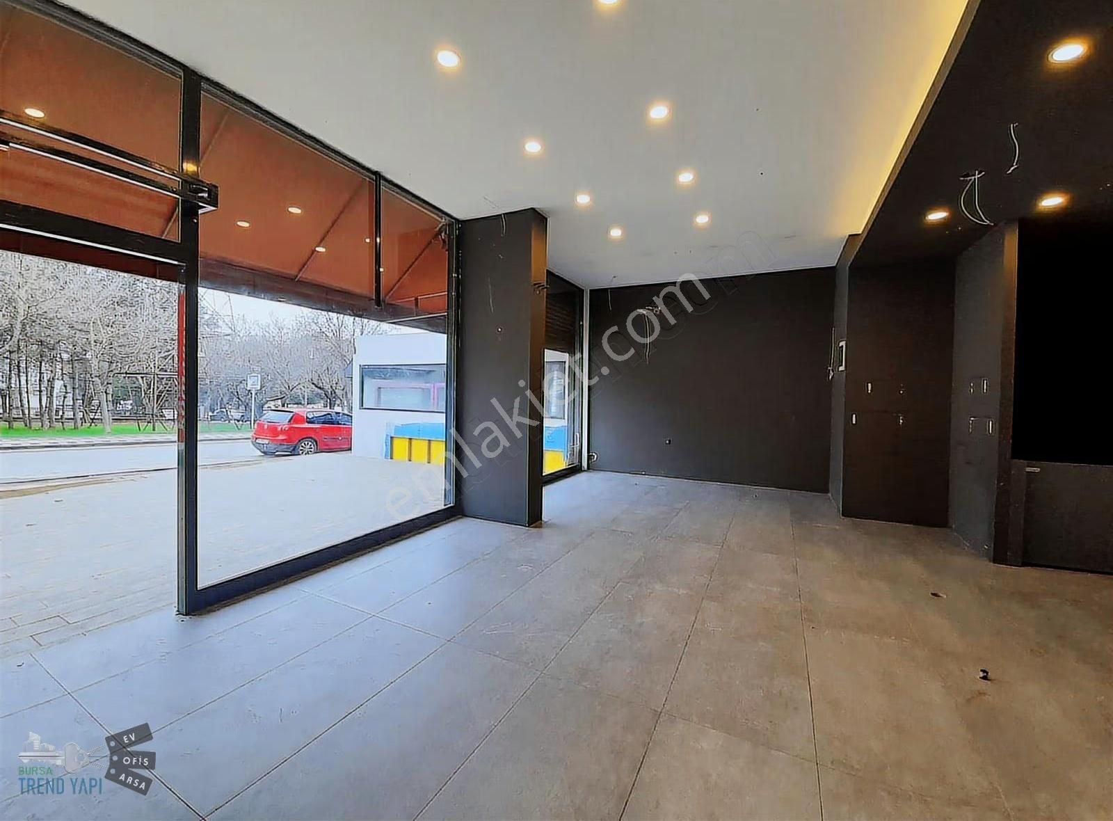 Ataevler'de, Cadde Üstü, Geniş Cepheli 55 + 55 M2 Dubleks Dükkan - Görsel 9