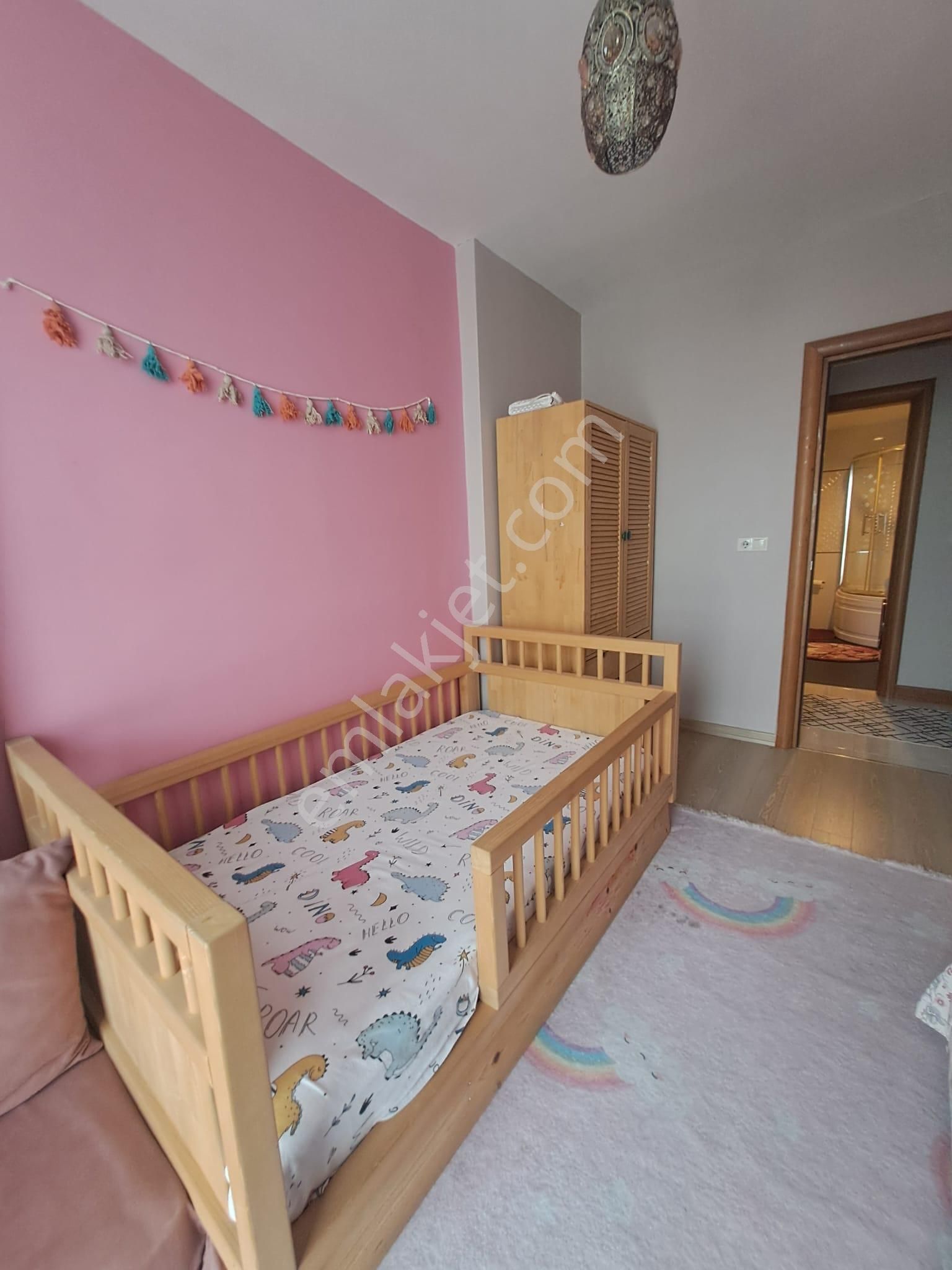 Re/max Advantage'den Balat'ta Eşyalı Kiralık 3+1 Daire - Görsel 15