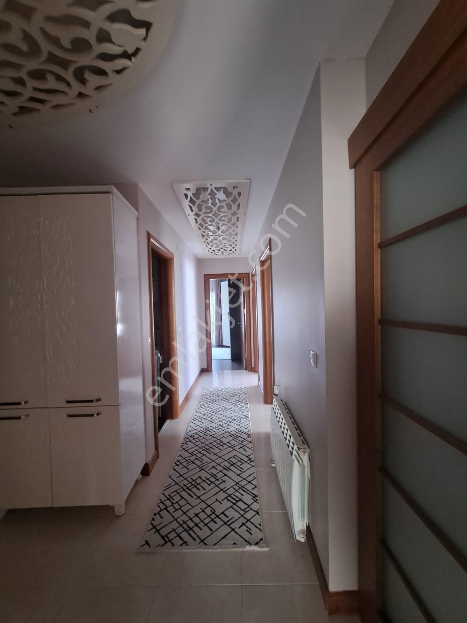 Re/max Advantage'den Balat'ta Eşyalı Kiralık 3+1 Daire - Görsel 17