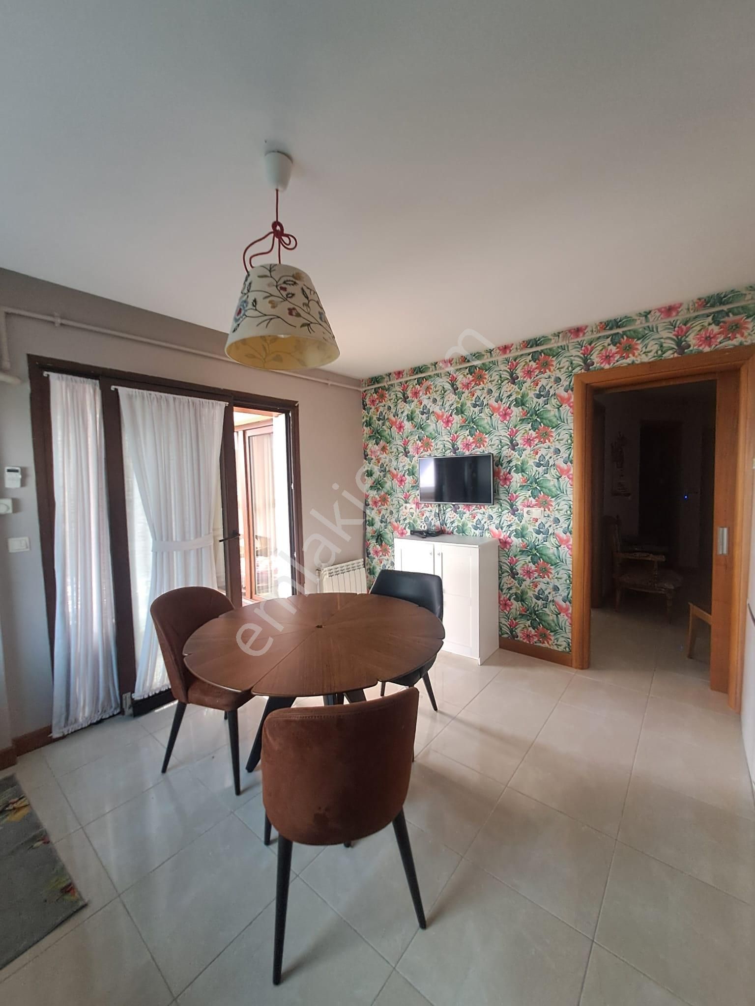 Re/max Advantage'den Balat'ta Eşyalı Kiralık 3+1 Daire - Görsel 7