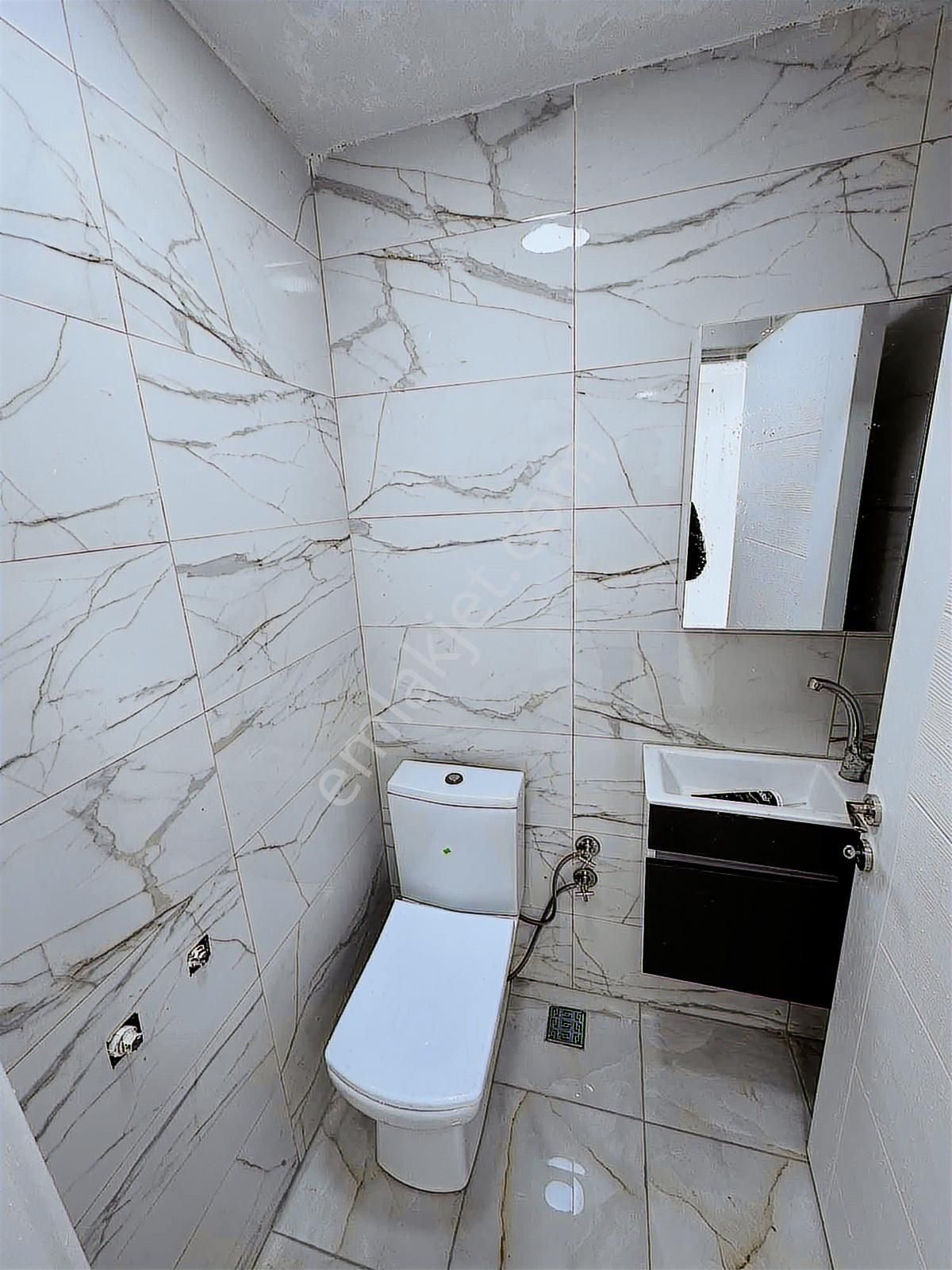 Hürriyette Kelepir Caddeüstünde Metro 20 Bin Tl Kiracılı - Görsel 24