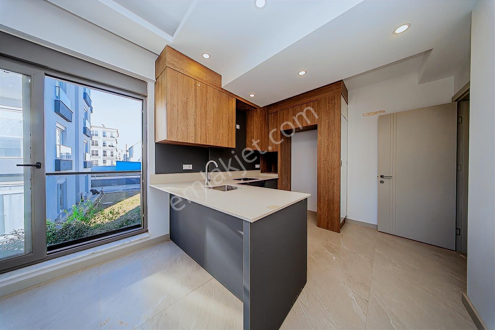 Kardeşkentler Cadde Üzeri Oturuma Hazır İskanlı 3 Cepheli 2+1 - Görsel 7