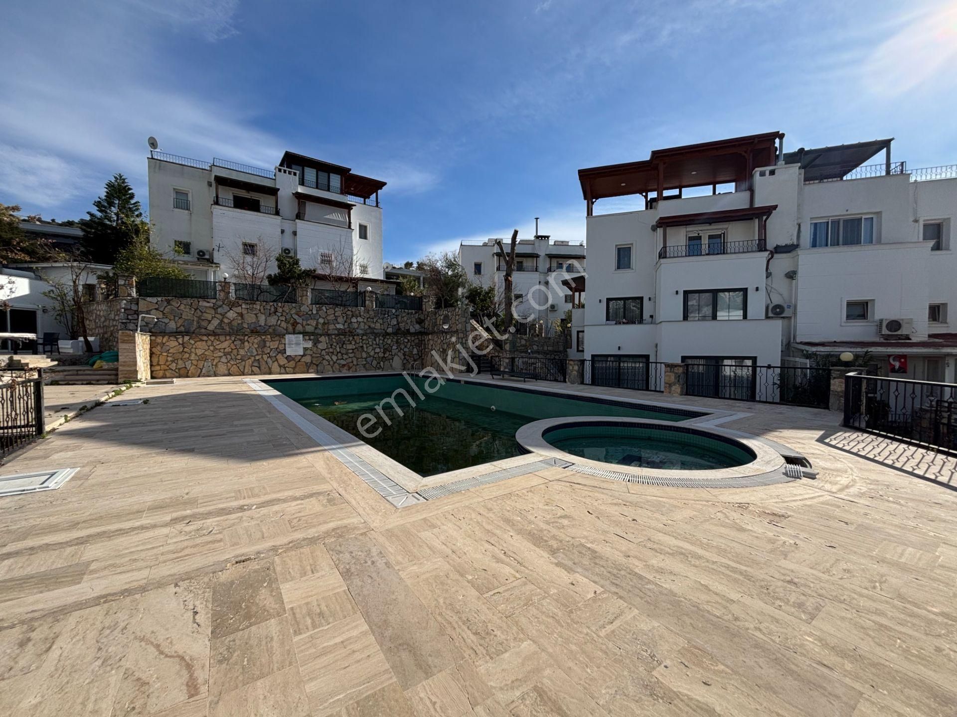 Bodrum Yeniköy Mah. Oasis Avm Yakını 3+1 Köşe Konumlu Dubleks Ev - Görsel 34