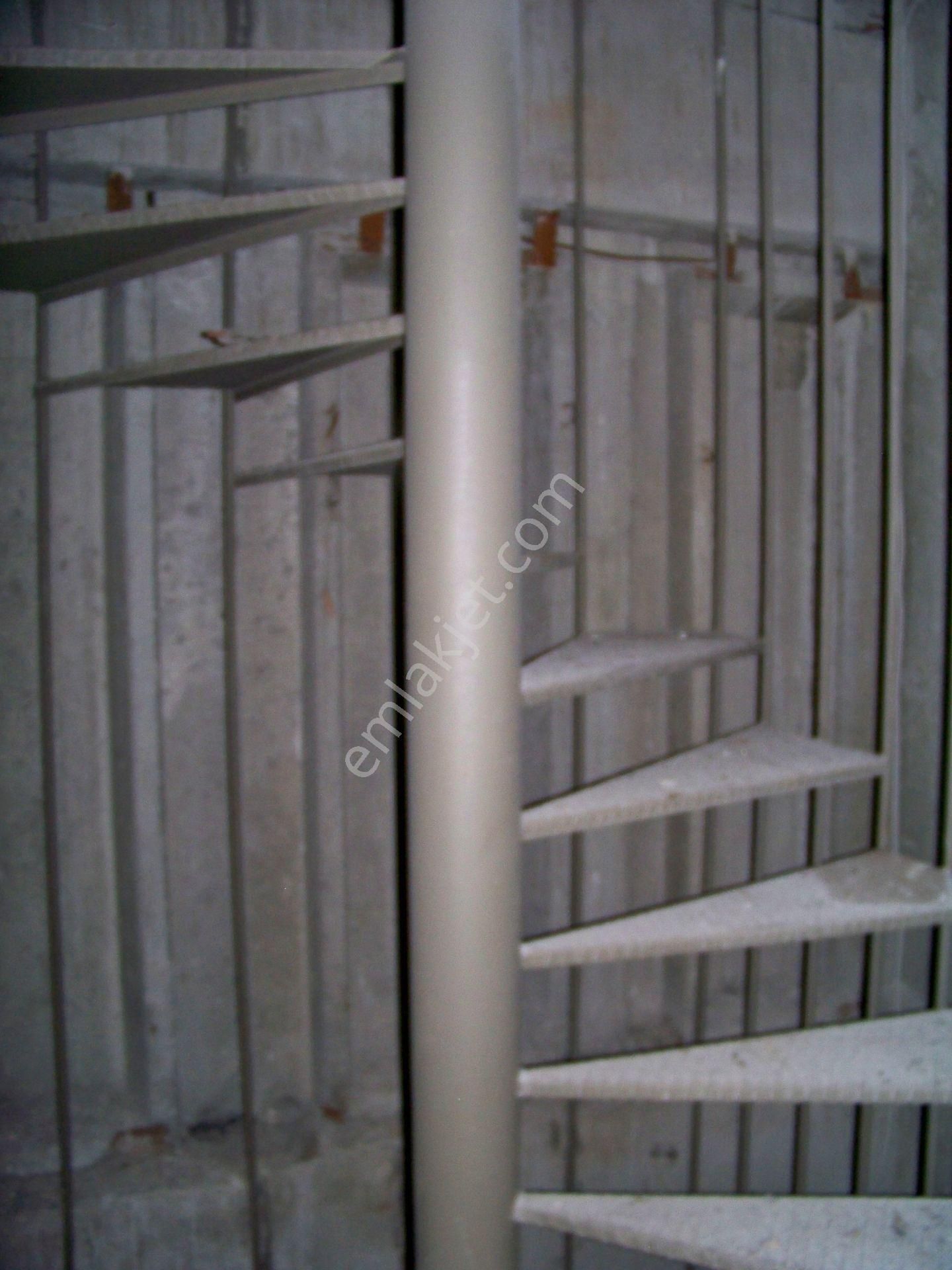 Gayrettepe Kent Sitesinde 4+1 165 M2 7.kat Çift Otoparklı Çift Asansörlü Yangın Merdivenli Balkonlu - Görsel 25