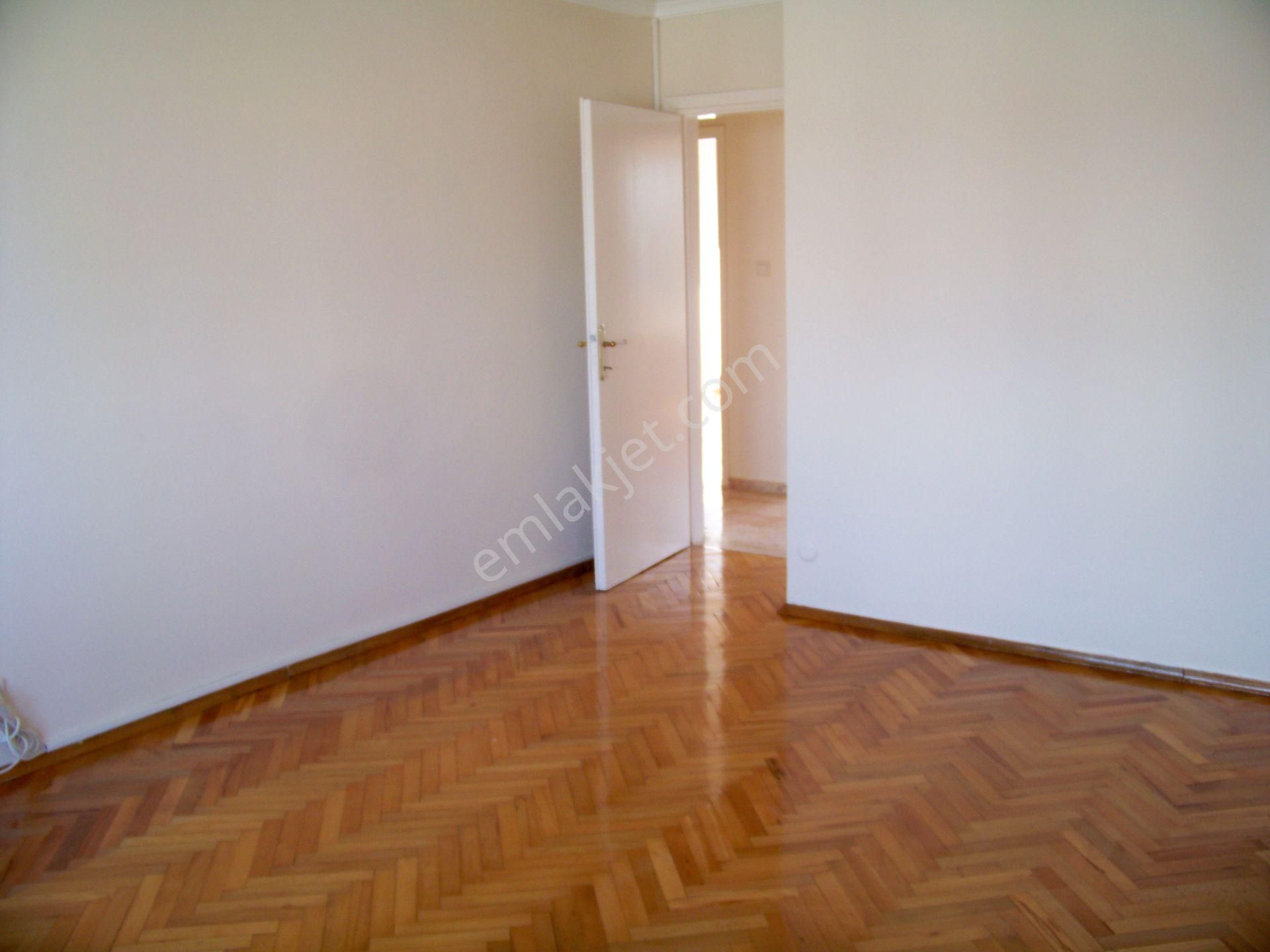 Gayrettepe Kent Sitesinde 4+1 165 M2 7.kat Çift Otoparklı Çift Asansörlü Yangın Merdivenli Balkonlu - Görsel 5