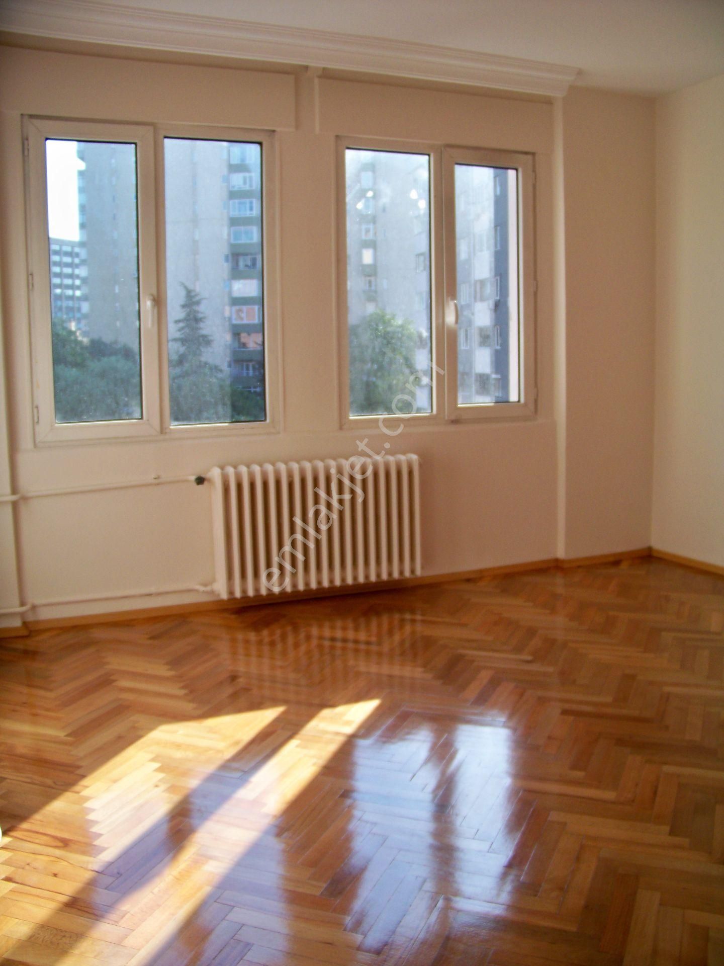 Gayrettepe Kent Sitesinde 4+1 165 M2 7.kat Çift Otoparklı Çift Asansörlü Yangın Merdivenli Balkonlu - Görsel 3