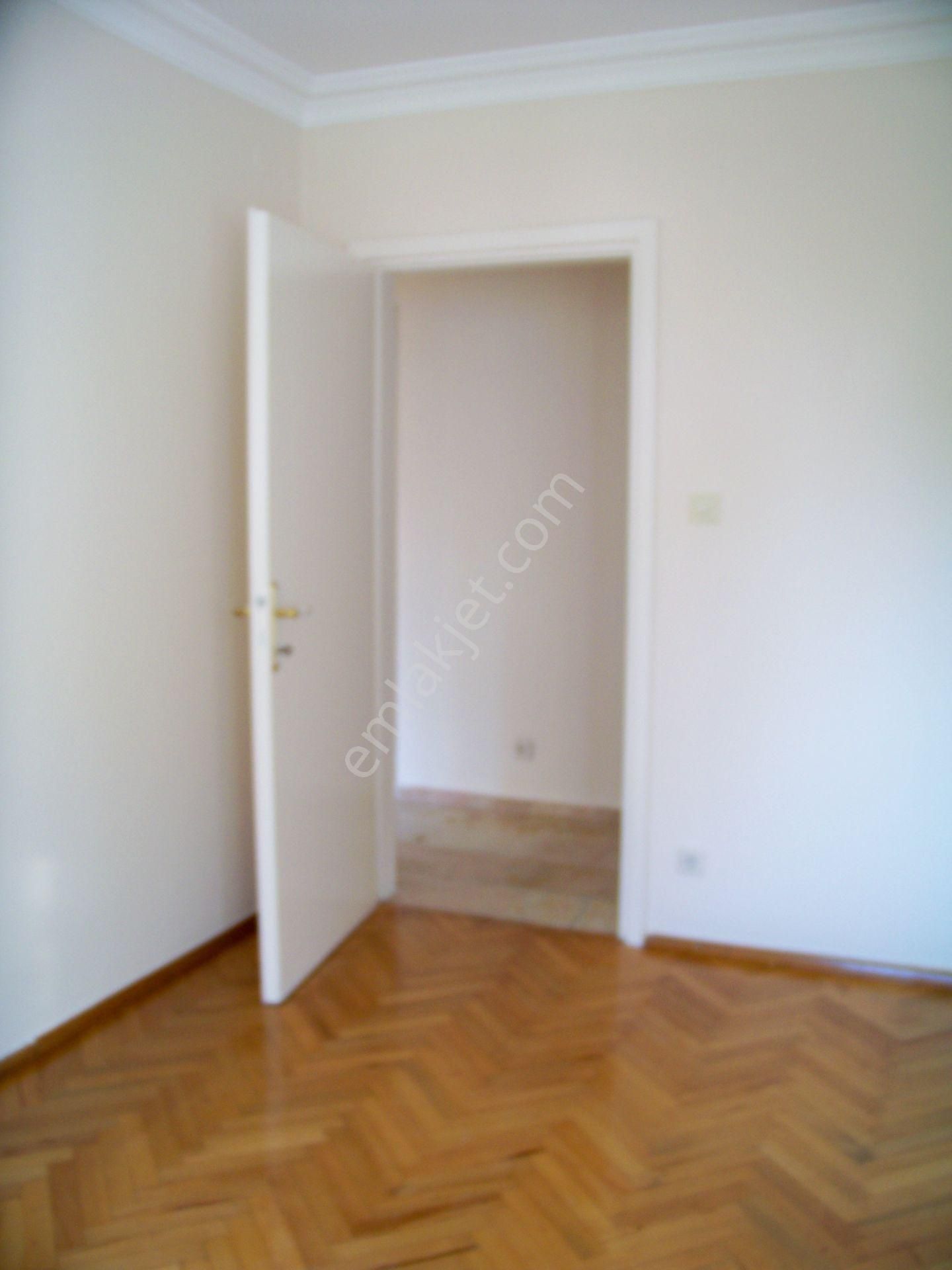 Gayrettepe Kent Sitesinde 4+1 165 M2 7.kat Çift Otoparklı Çift Asansörlü Yangın Merdivenli Balkonlu - Görsel 9