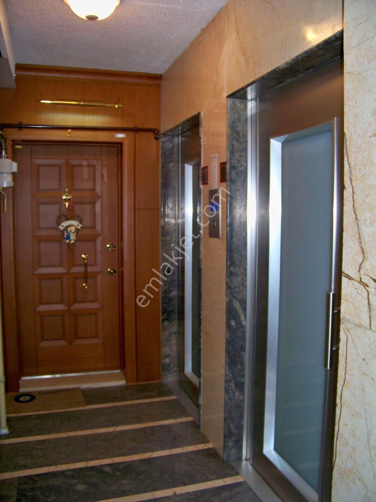 Gayrettepe Kent Sitesinde 4+1 165 M2 7.kat Çift Otoparklı Çift Asansörlü Yangın Merdivenli Balkonlu - Görsel 26