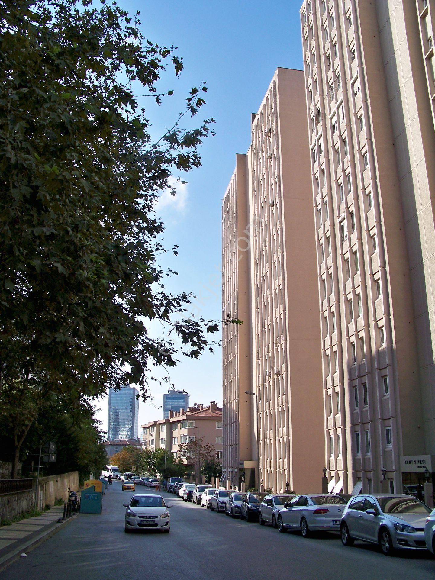 Gayrettepe Kent Sitesinde 4+1 165 M2 7.kat Çift Otoparklı Çift Asansörlü Yangın Merdivenli Balkonlu - Görsel 35