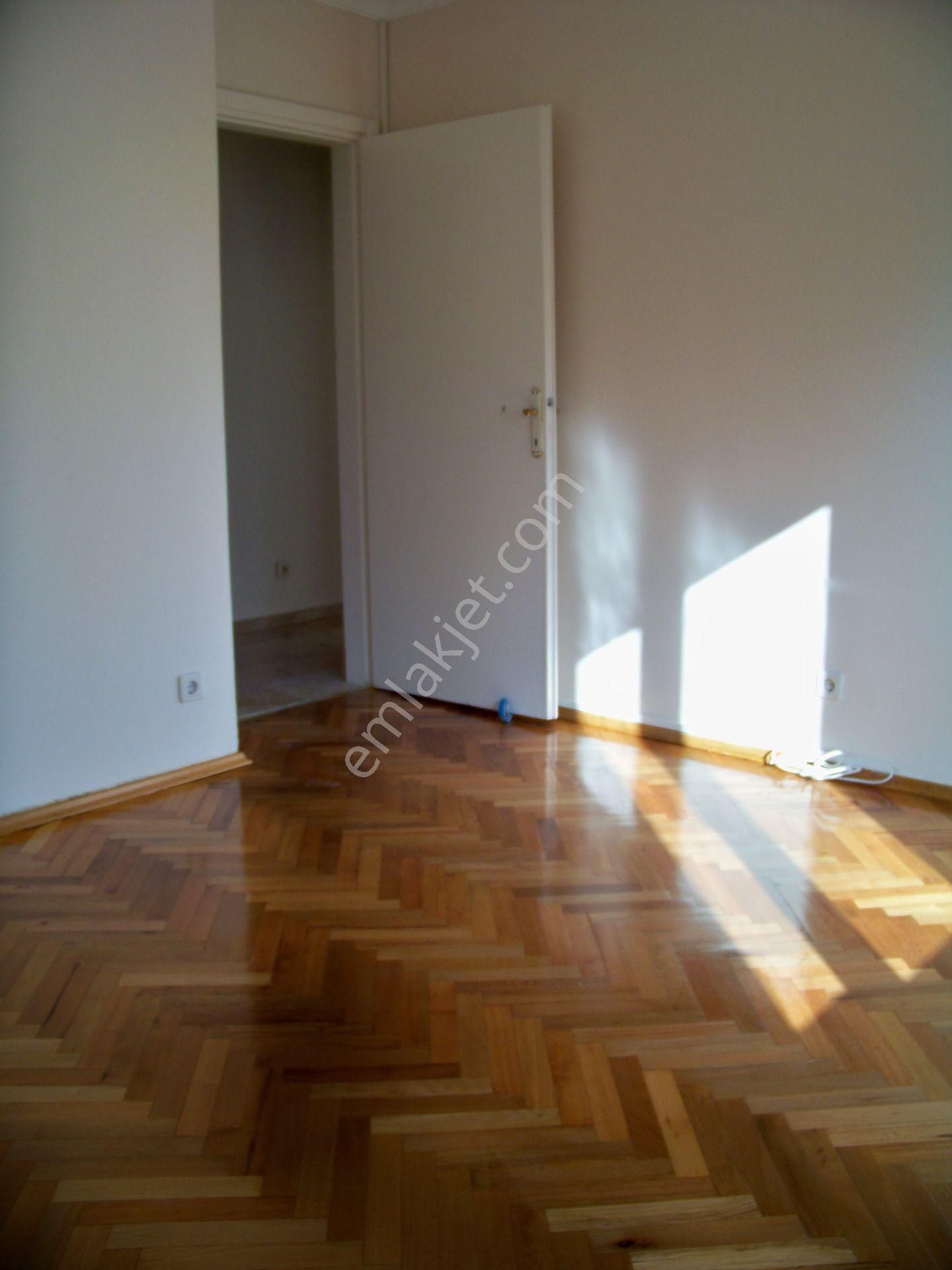 Gayrettepe Kent Sitesinde 4+1 165 M2 7.kat Çift Otoparklı Çift Asansörlü Yangın Merdivenli Balkonlu - Görsel 6