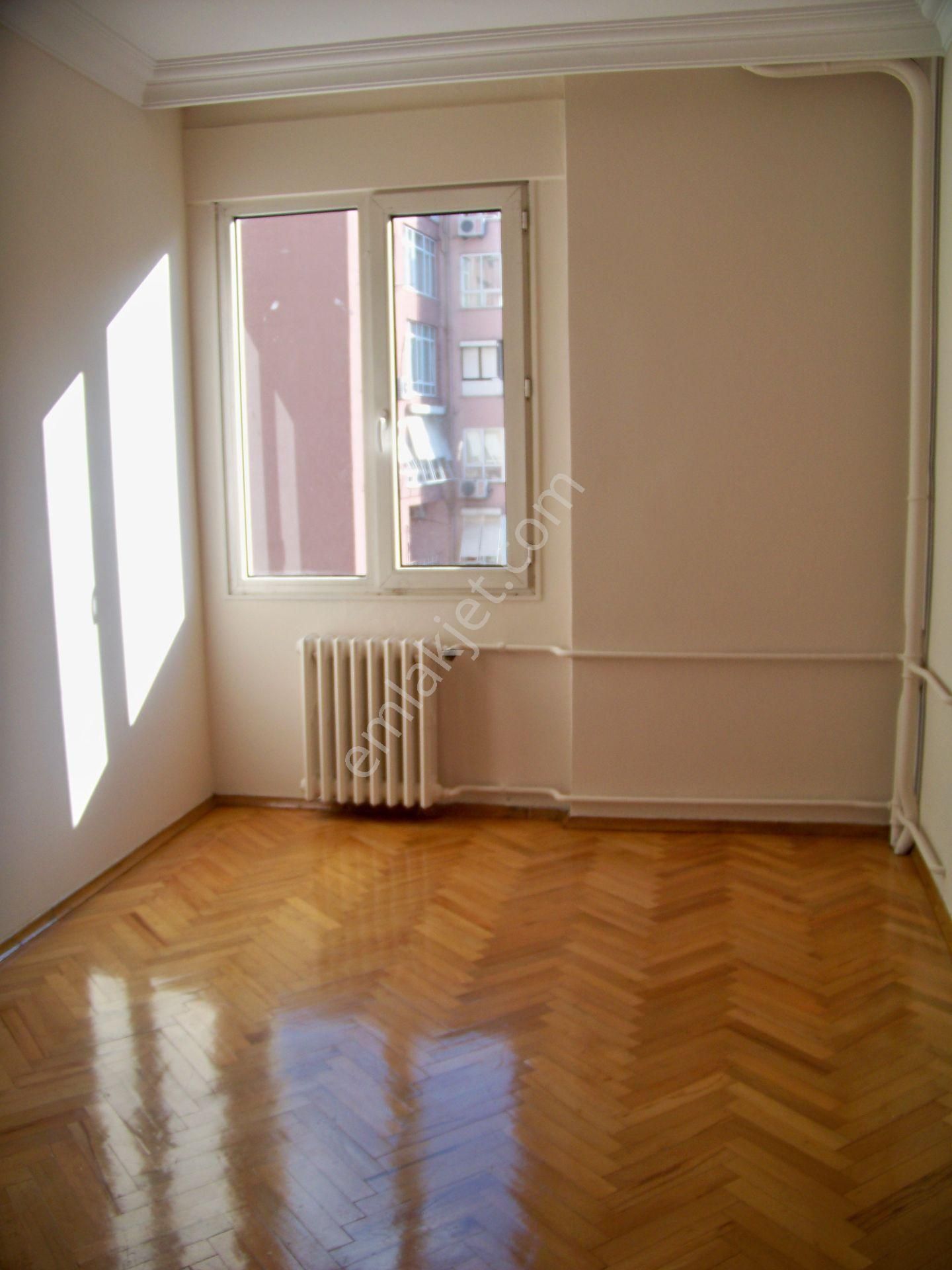 Gayrettepe Kent Sitesinde 4+1 165 M2 7.kat Çift Otoparklı Çift Asansörlü Yangın Merdivenli Balkonlu - Görsel 7