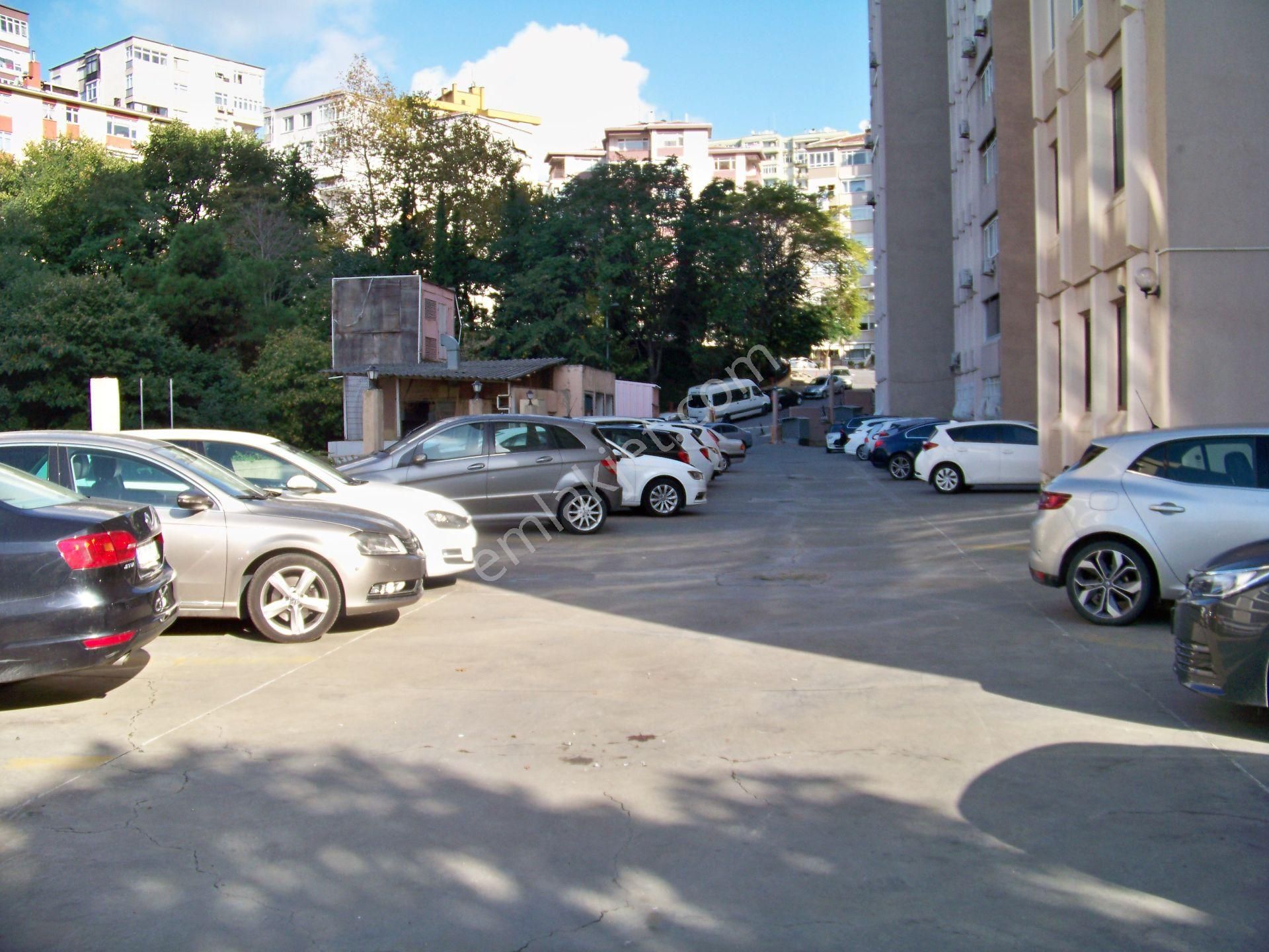 Gayrettepe Kent Sitesinde 4+1 165 M2 7.kat Çift Otoparklı Çift Asansörlü Yangın Merdivenli Balkonlu - Görsel 28