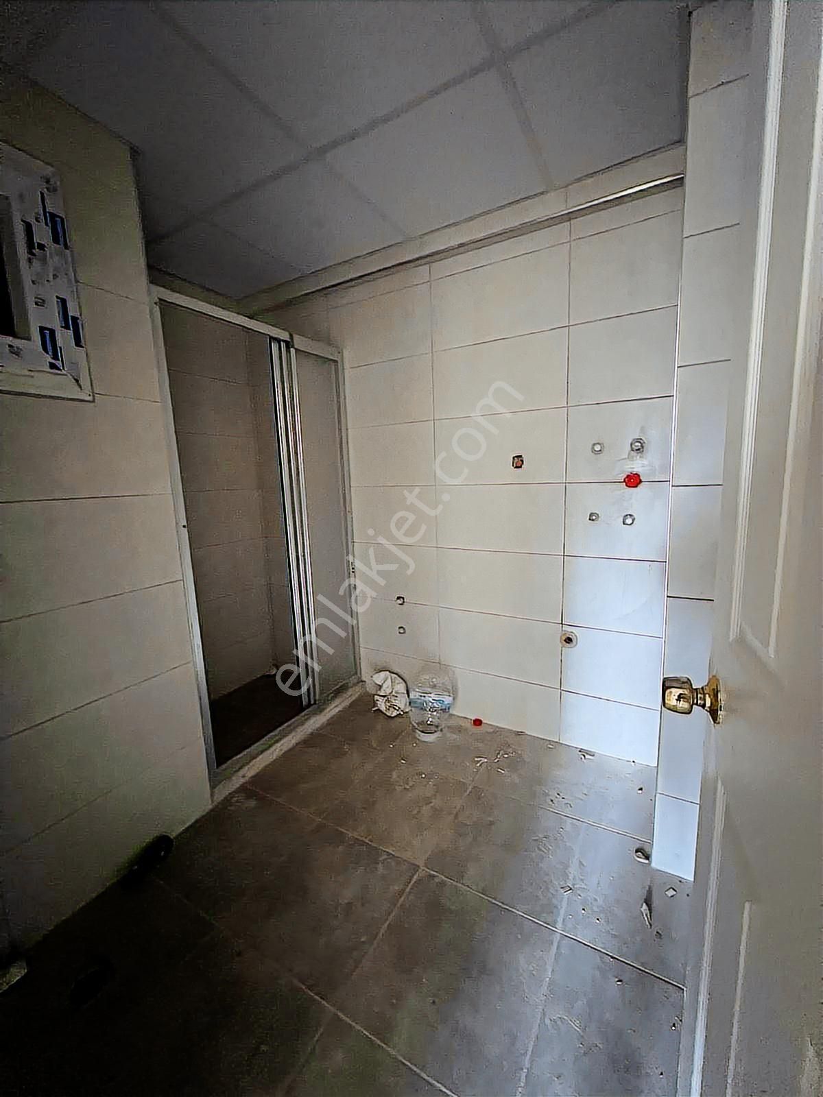 Buca Belediyesine Yürüme Mesafesinde 3+1 120m2 - Görsel 2