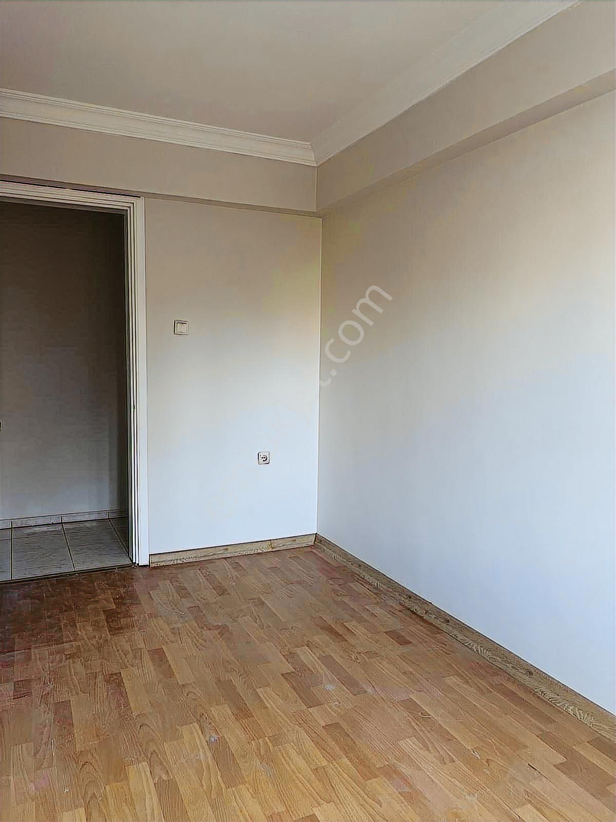 Buca Belediyesine Yürüme Mesafesinde 3+1 120m2 - Görsel 13