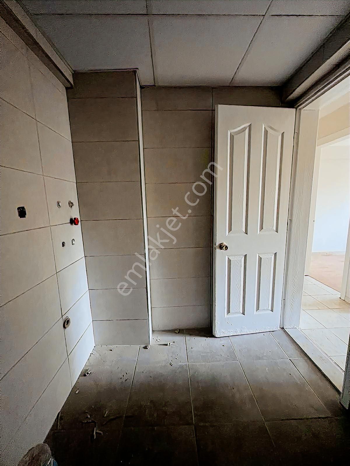 Buca Belediyesine Yürüme Mesafesinde 3+1 120m2 - Görsel 29