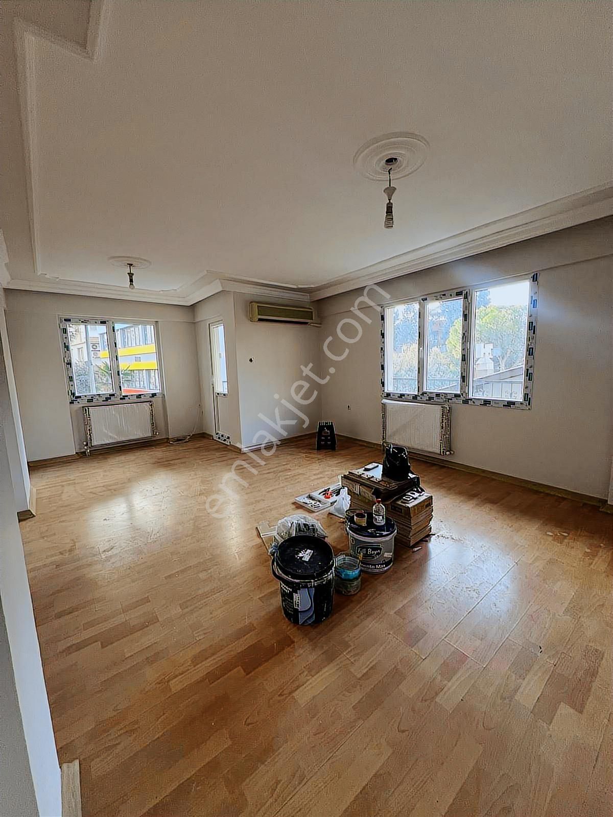 Buca Belediyesine Yürüme Mesafesinde 3+1 120m2 - Görsel 12