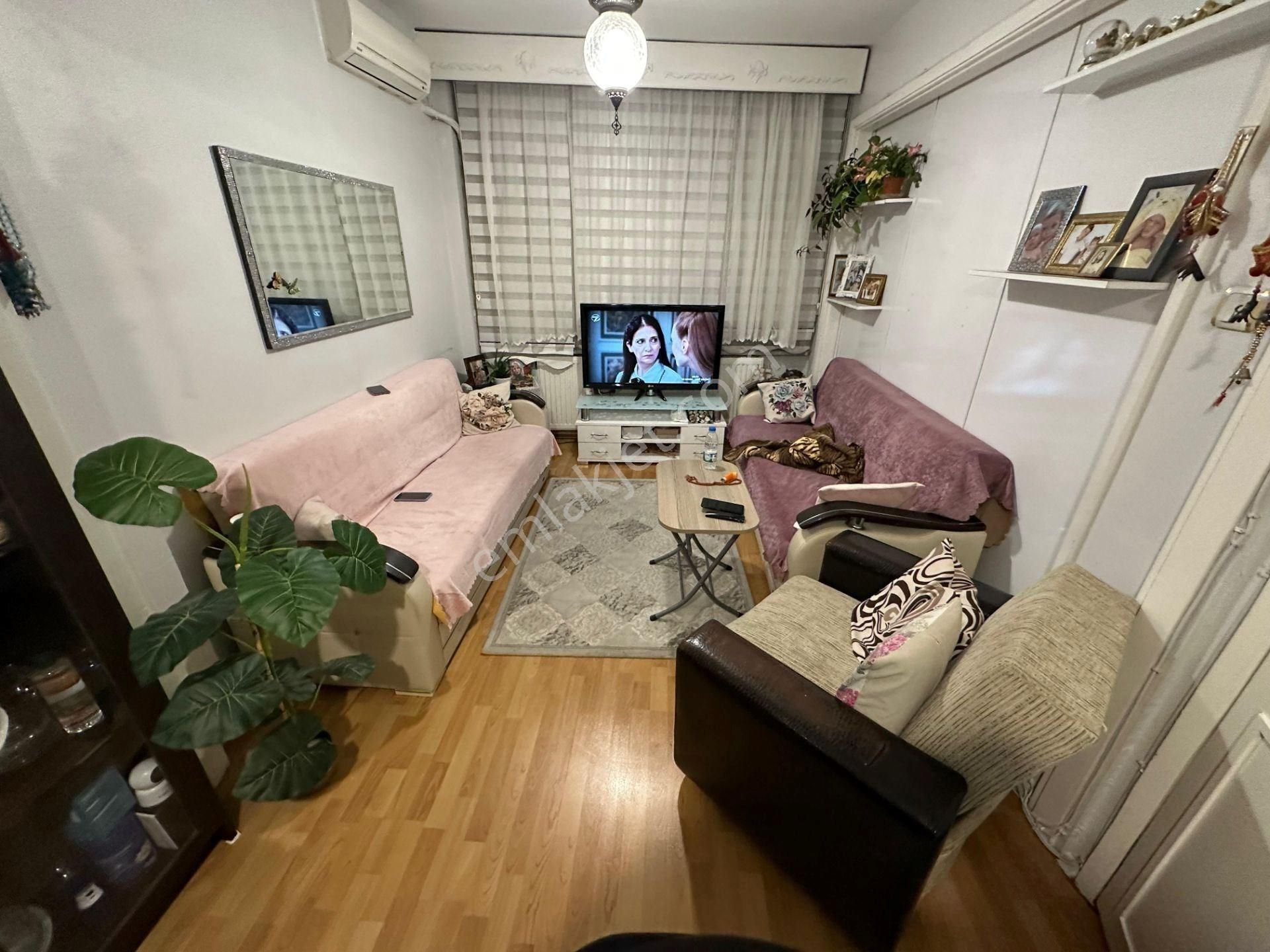 Fatih Çapa Şehremini'de 3+1 00 M2 1.kat Da Satılık Daire