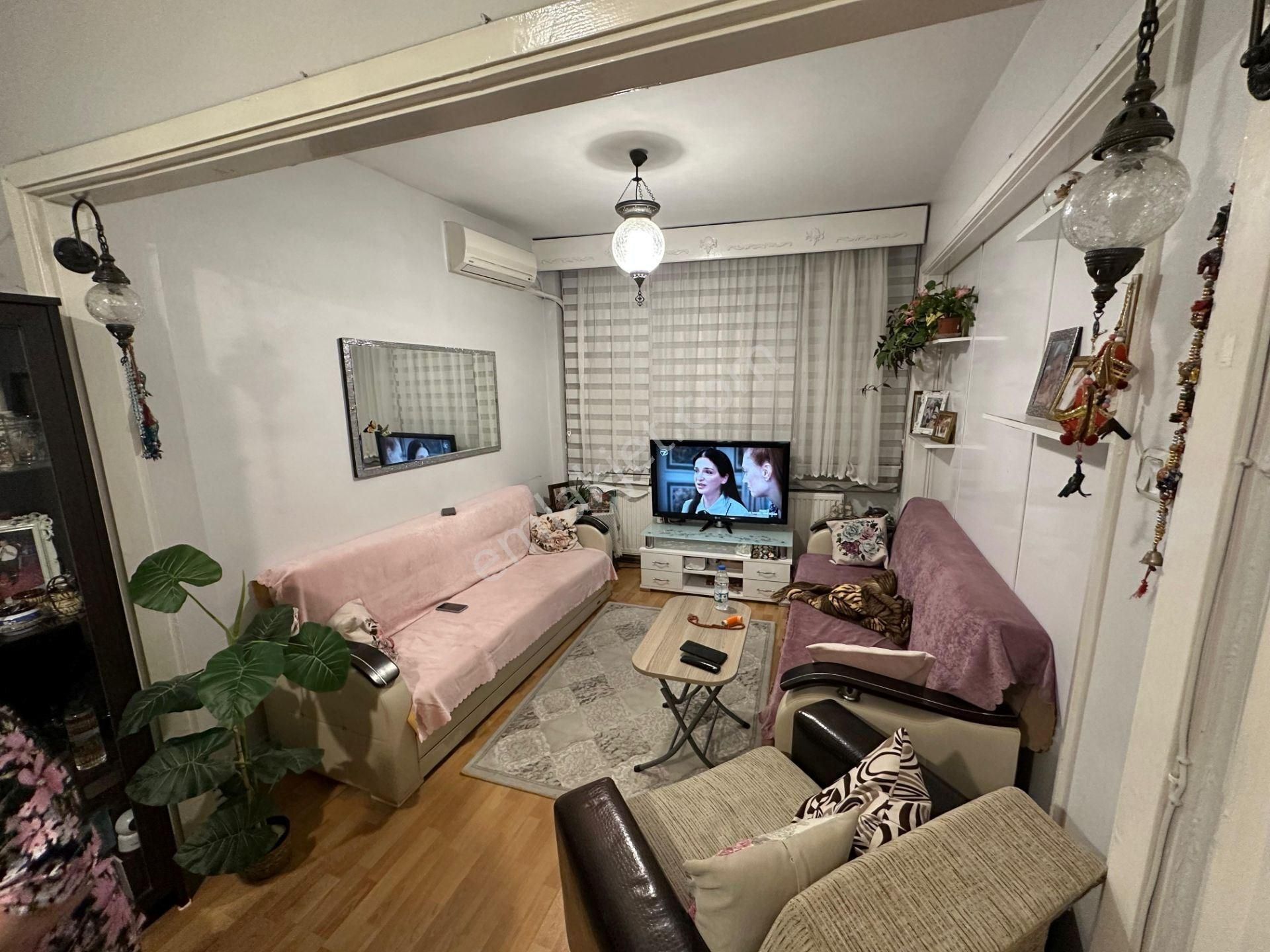 Fatih Çapa Şehremini'de 3+1 00 M2 1.kat Da Satılık Daire - Görsel 4