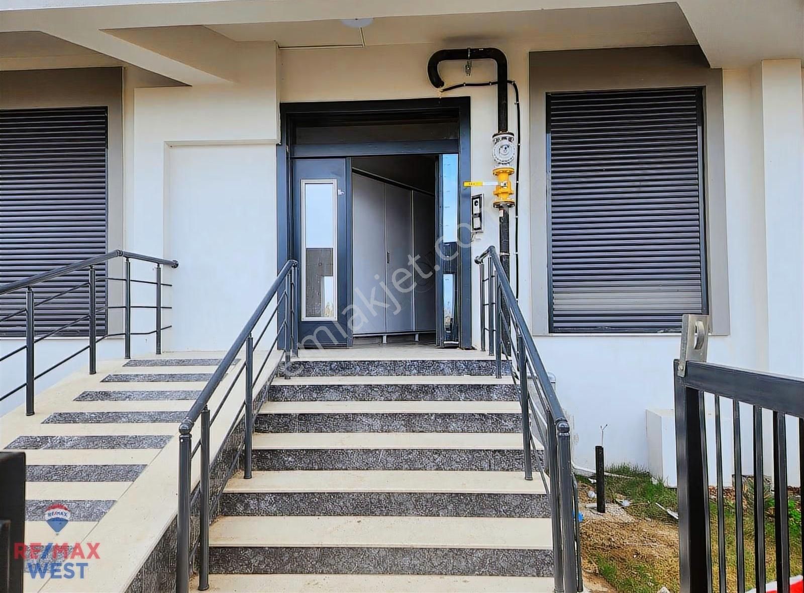 Seyrek De Eşyalı Satılık 1+1 Daire - Görsel 4