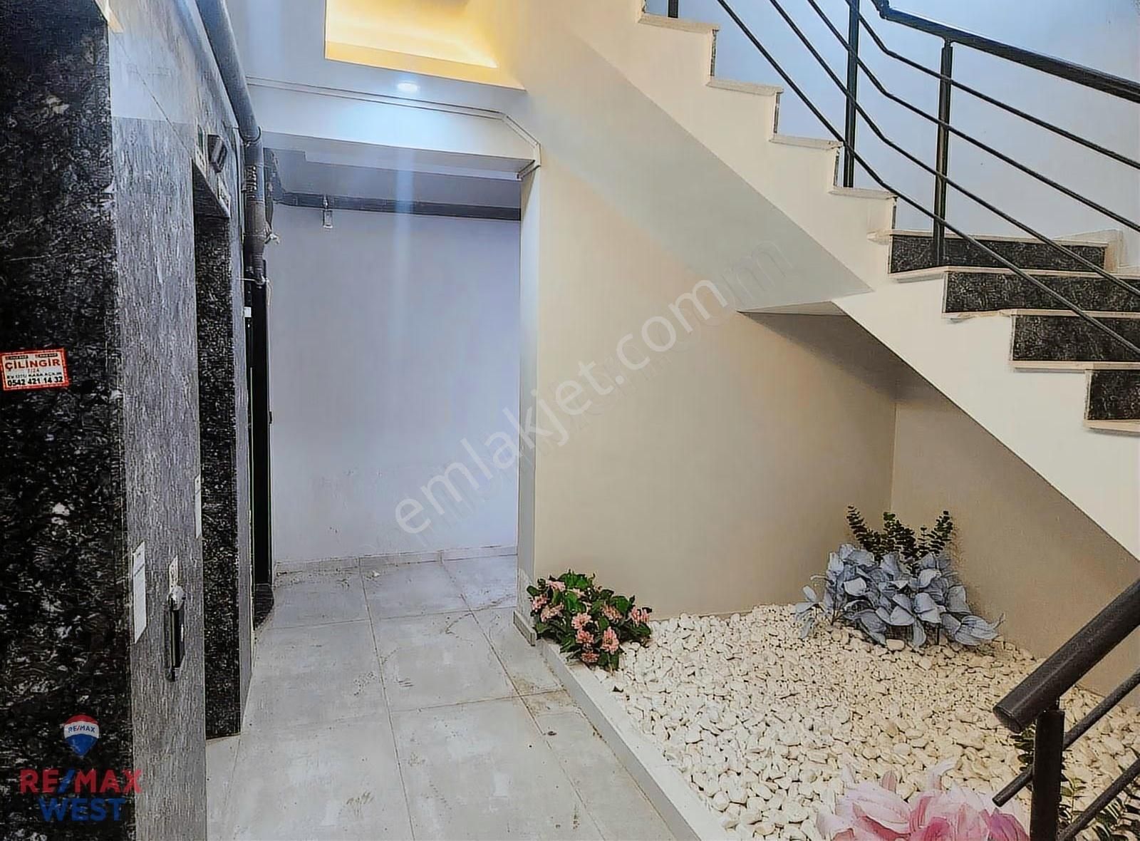 Seyrek De Eşyalı Satılık 1+1 Daire - Görsel 11