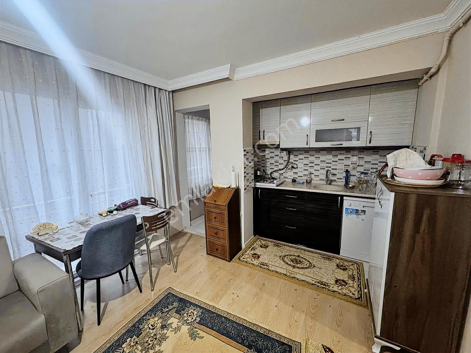 Cevizlik Cad. Üzerinde Aile Binasında 2+1 Arakat Daire - Görsel 7