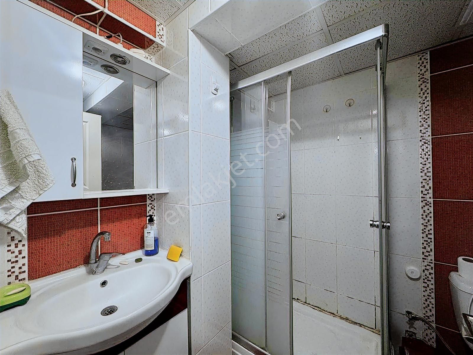 Cevizlik Cad. Üzerinde Aile Binasında 2+1 Arakat Daire - Görsel 8