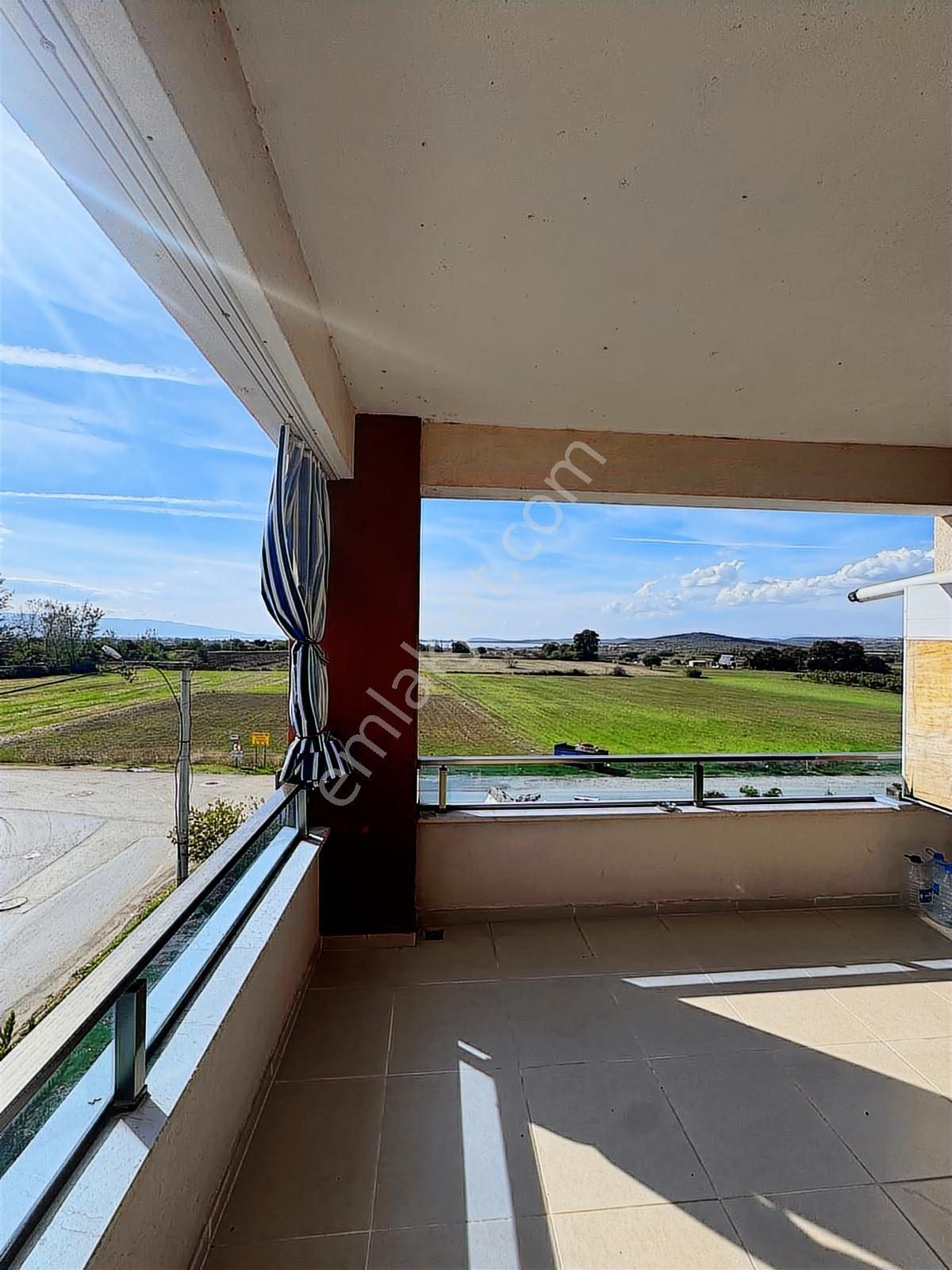 Akçalar'da ,full Kredili , Göl Manzaralı , 3+1 Arakat Daire!!! - Görsel 3