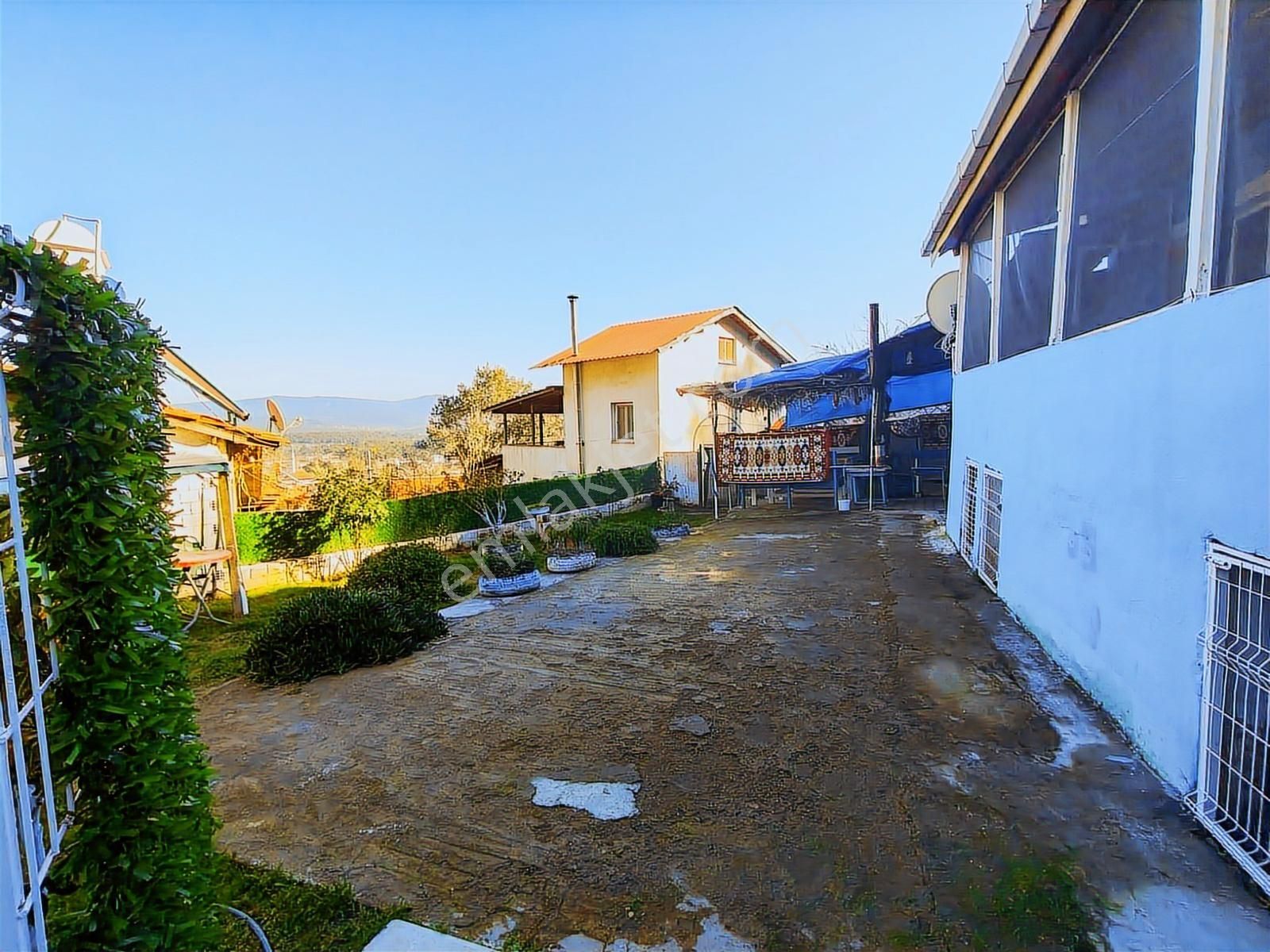 Tek Tapu | Köy İçi İmarlı | 300 M² Arsa İçinde Müstakil Evli - Görsel 10