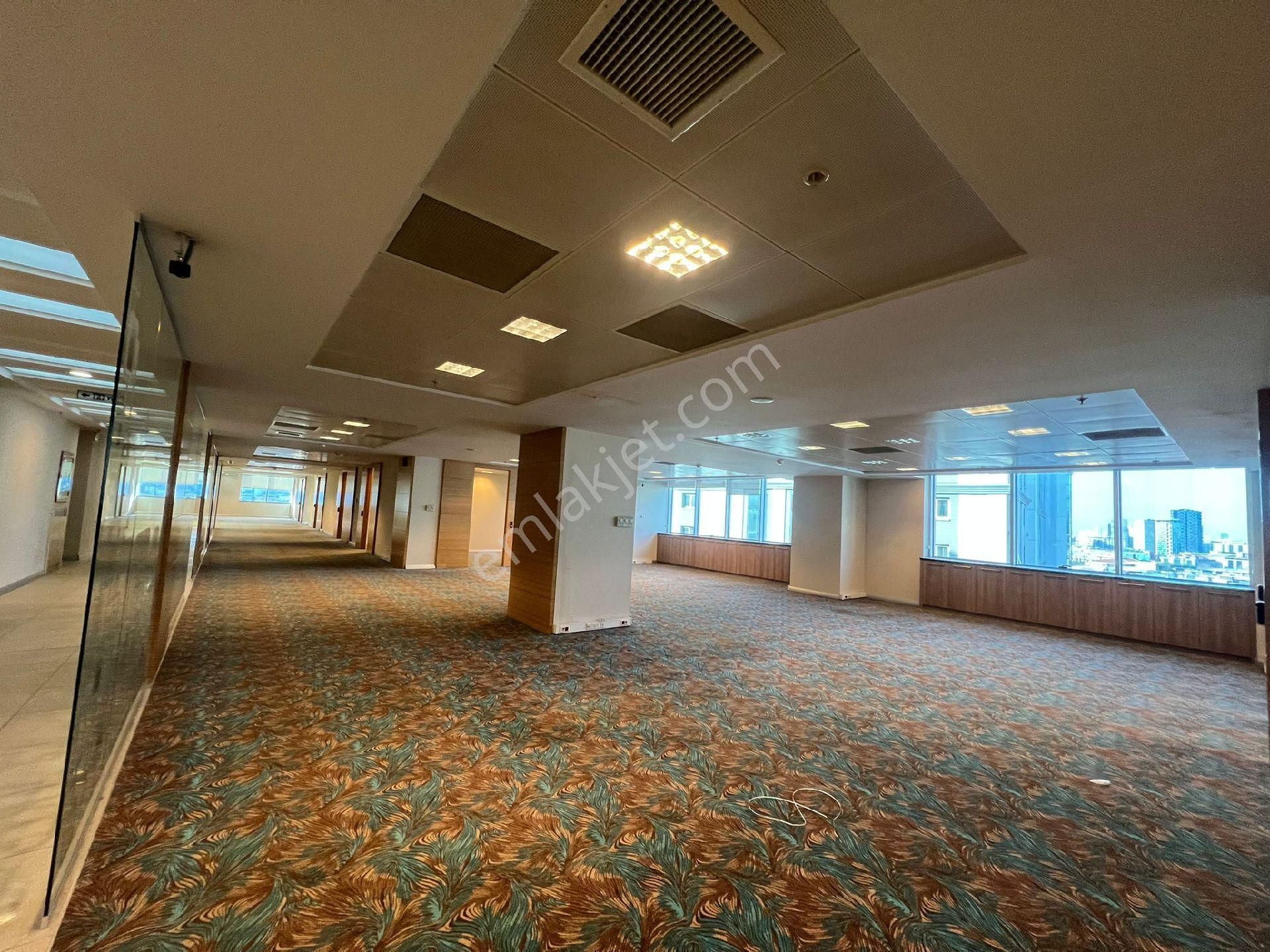 Tiyap’tan Basın Express Pareleli 1.600 M² Kiralık Prestijli Plaza Katı Ofis - Görsel 6