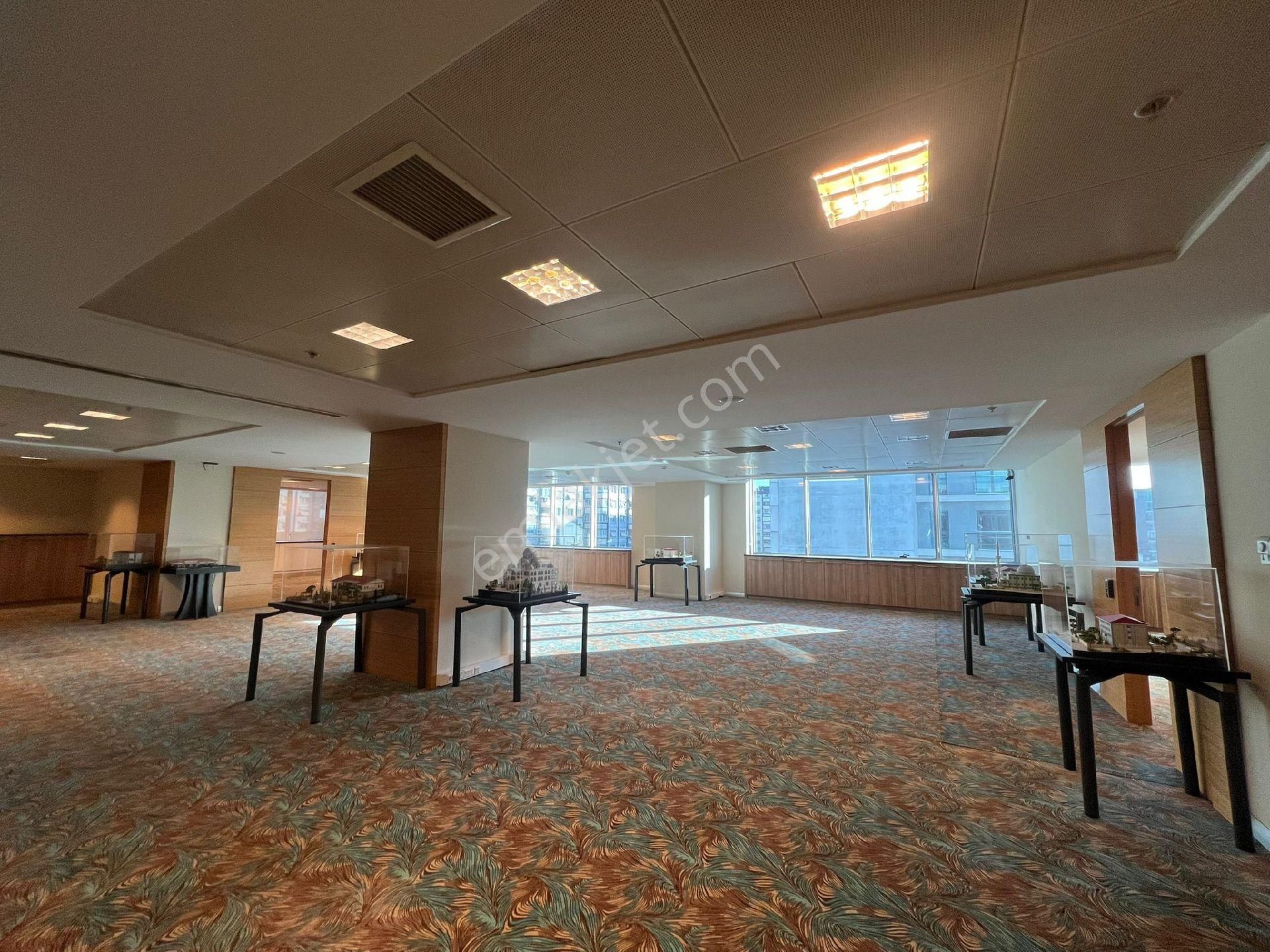 Tiyap’tan Basın Express Pareleli 1.600 M² Kiralık Prestijli Plaza Katı Ofis - Görsel 14