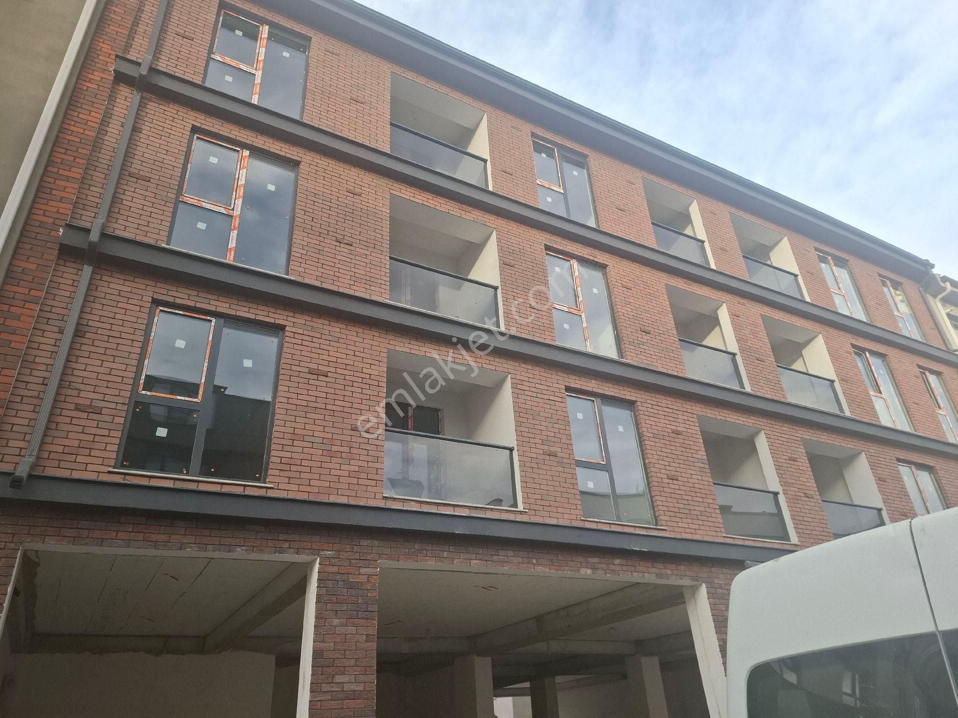 Örme Sok Yatırımlık 1+1 Daireler