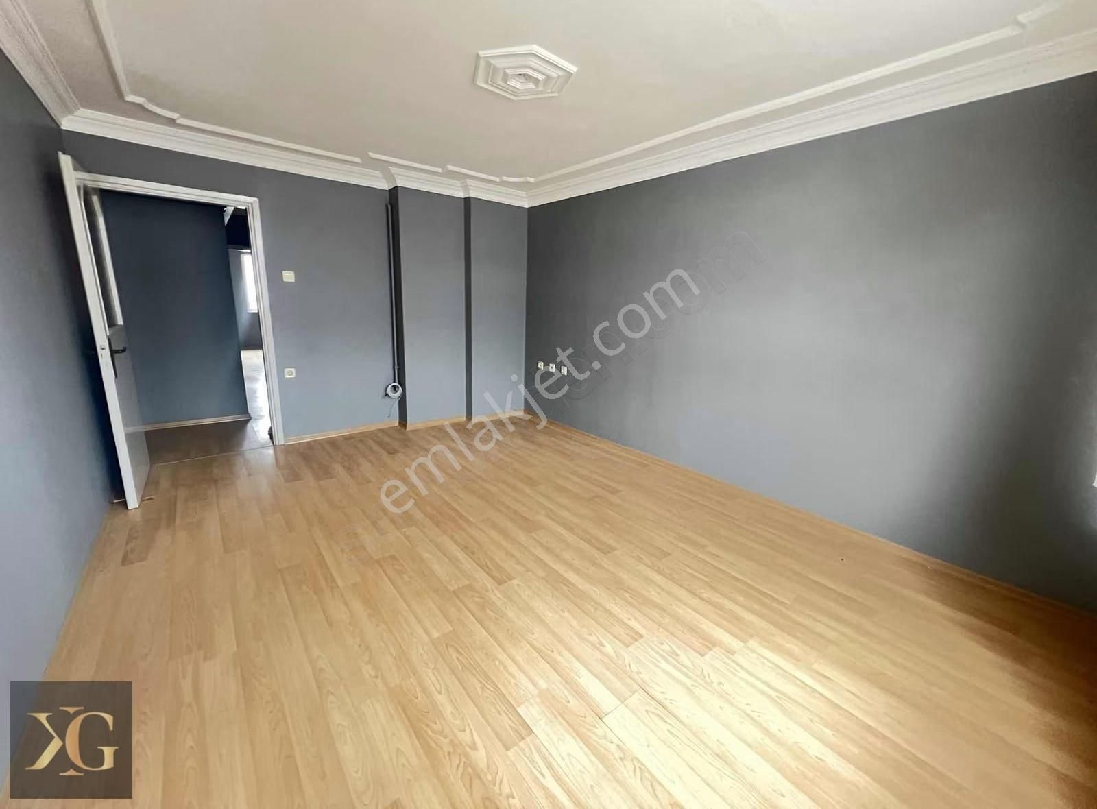 Pruvadan Bursa Merkezde 2+1 Ayrı Mutfaklı Geniş M2 Satılık Daire