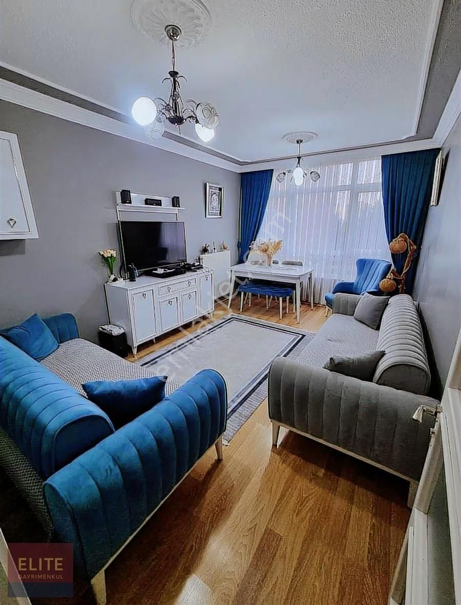 5.bölge Elmas Sitesi Alt Ada Satılık 2+1 Tadilatlı Ara Kat Daire