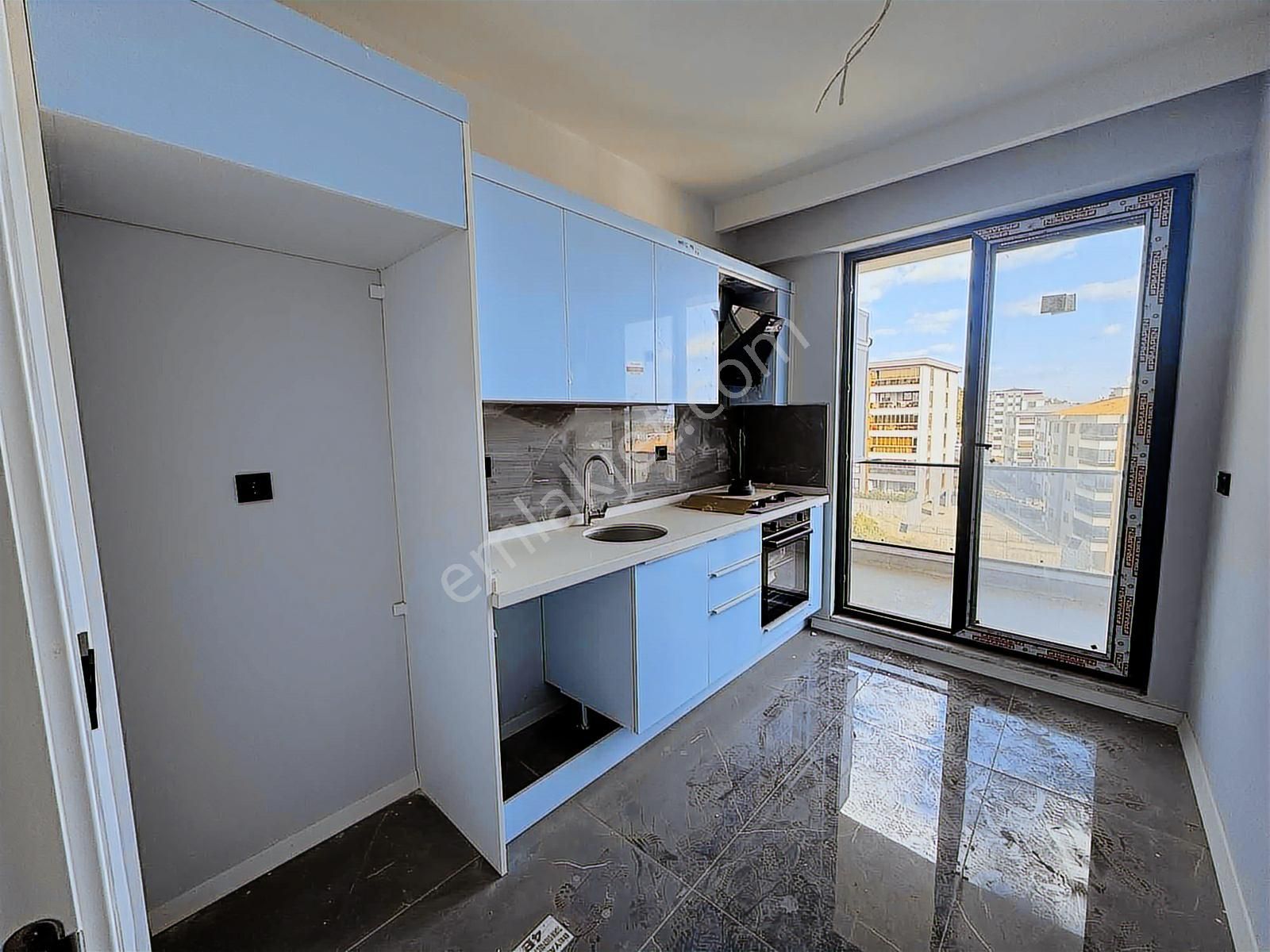 Mükemmel Manzara!!! Sıfır, Havuzlu Sitede 2+1 Dubleks Daire - Görsel 9