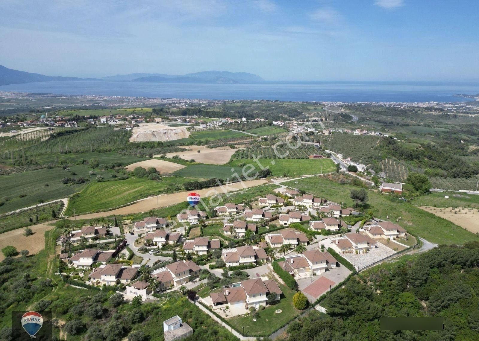 Fırsat Fiyatla Kuşadası Yaylaköyde 1.000 M2 Arsada 4+1 Özel Havuzlu Müstakıl Satılık Vılla - Görsel 13