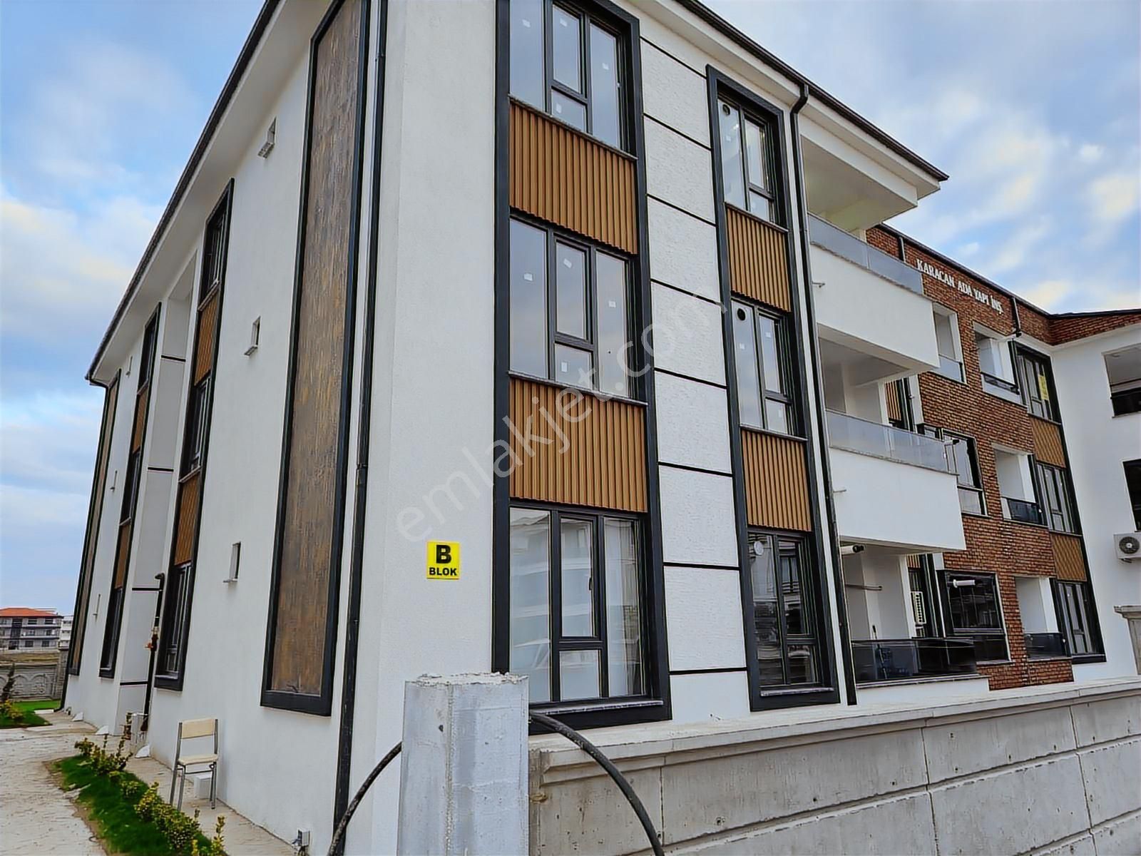 Realty World'dan Arifiye Fatih'te 90m2 2 Banyolu Boş Sıfır 2+1 - Görsel 11