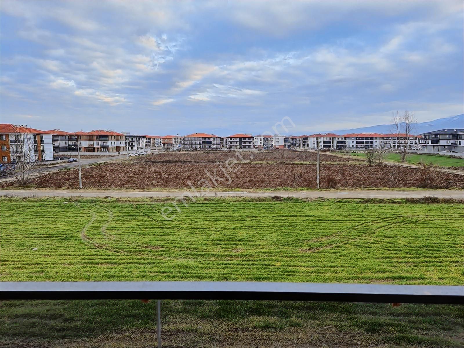Realty World'dan Arifiye Fatih'te 90m2 2 Banyolu Boş Sıfır 2+1 - Görsel 9